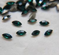 8X4 mm Vintage Swarovski fancy Navette in Emerald 36/72/144 Pieces Jewery making stones gemstones, fancy opal stones