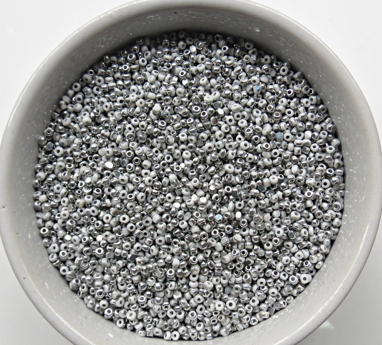 11/0 Charlotte Cut Beads Patina Opaque Chalk White Silver 10/20/50/250/500 Grams 1300 Pieces