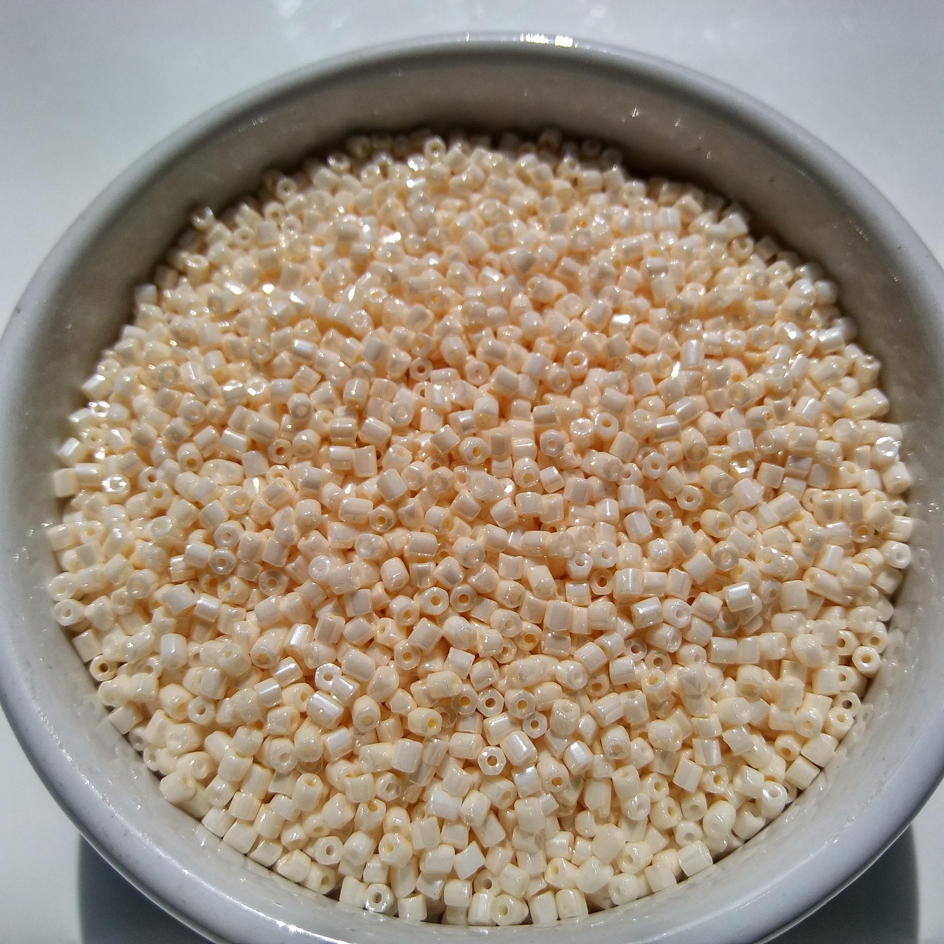 10/0 2 Cuts Cream Shell Opaque Luster Seed Beads Vintage Czech Beads 50/100/500 Grams