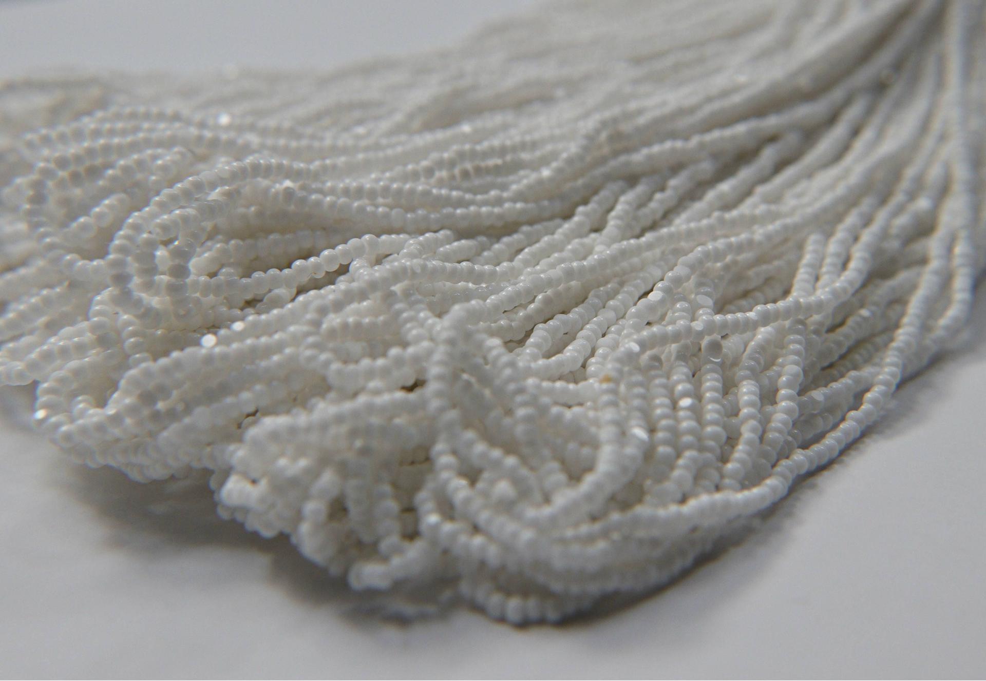11/0 Hanks Charlotte Cut Beads 03050 Chalk White 1/5/25/50/100 Hanks 2.0mm glass beads, jewelry supply, findings, craft supply, vintage bead