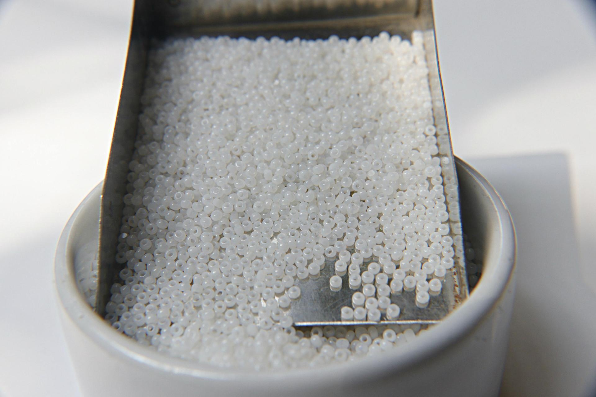 11/0 Charlotte true Cut Beads White Alabaster 10/20/50/250/500 Grams opal seed beads