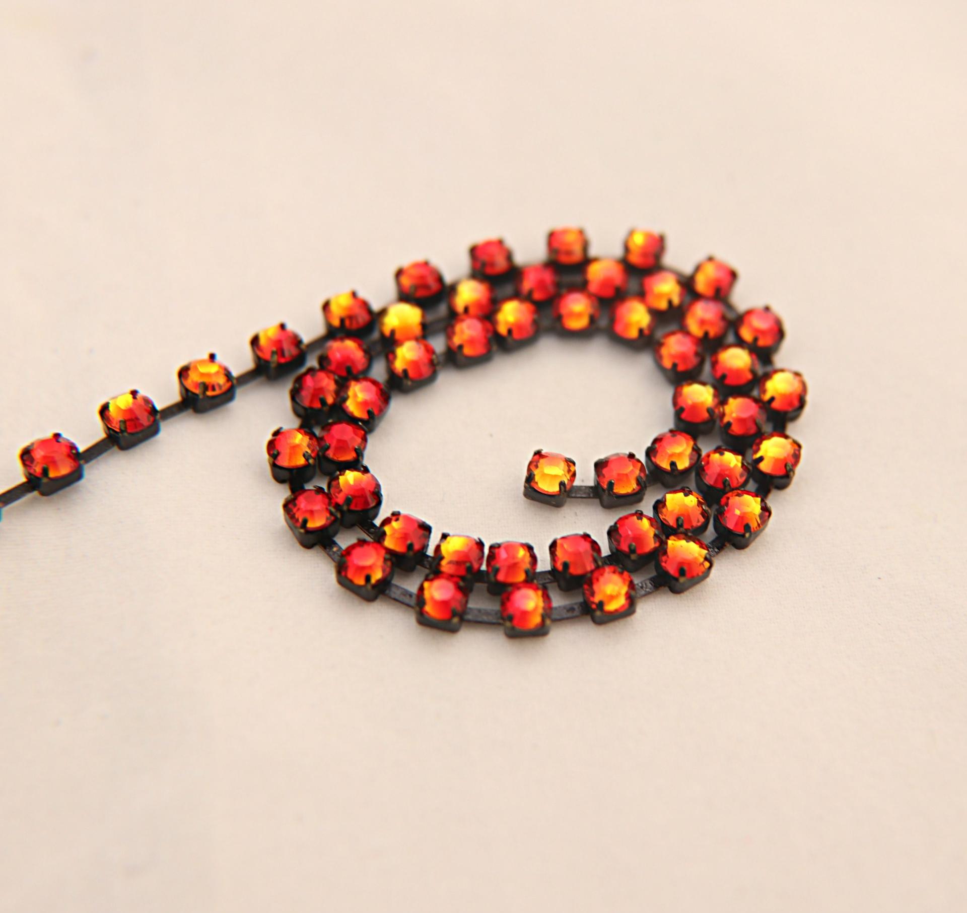 16ss Swarovski 2088 Chain in Flat Back Fireopal (4mm) 0.5/1/2/5 Meters Vintage Black Settings Wedding Cake Decoration Brooch Bouquet Supply