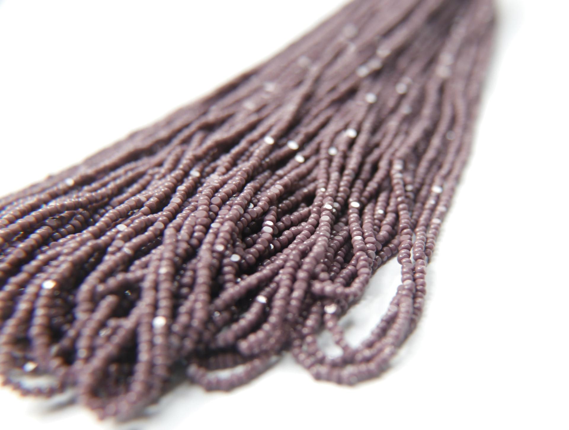 11/0 Hanks Charlotte Cut Beads 23040 Opaque Amethyst 1/5/25/50/100 Hanks 2.0mm indian beads, glass beads, jewelry supply, findings, craft