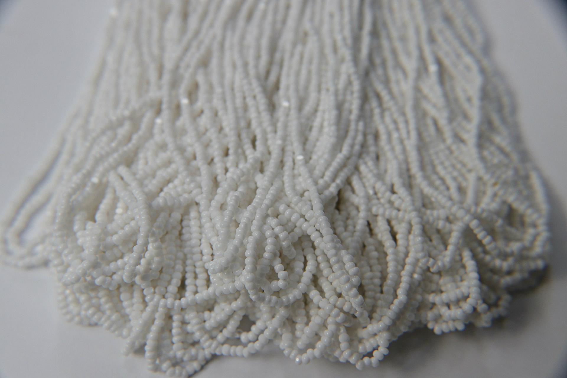 13/0 Charlotte Cut Beads Chalk White Opaque 5/10/20/50 Grams 1.6mm, craft supplies, jewelry making, embroidery materials, vintage beads