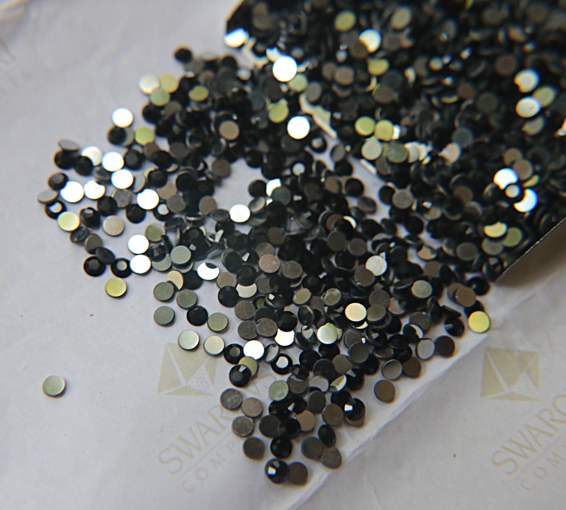10SS Swarovski Flatbacks in Jet Chaton Roses 2088 (2.9mm) Made in Austria 72/144/432/1440  Pieces Nail art decoration