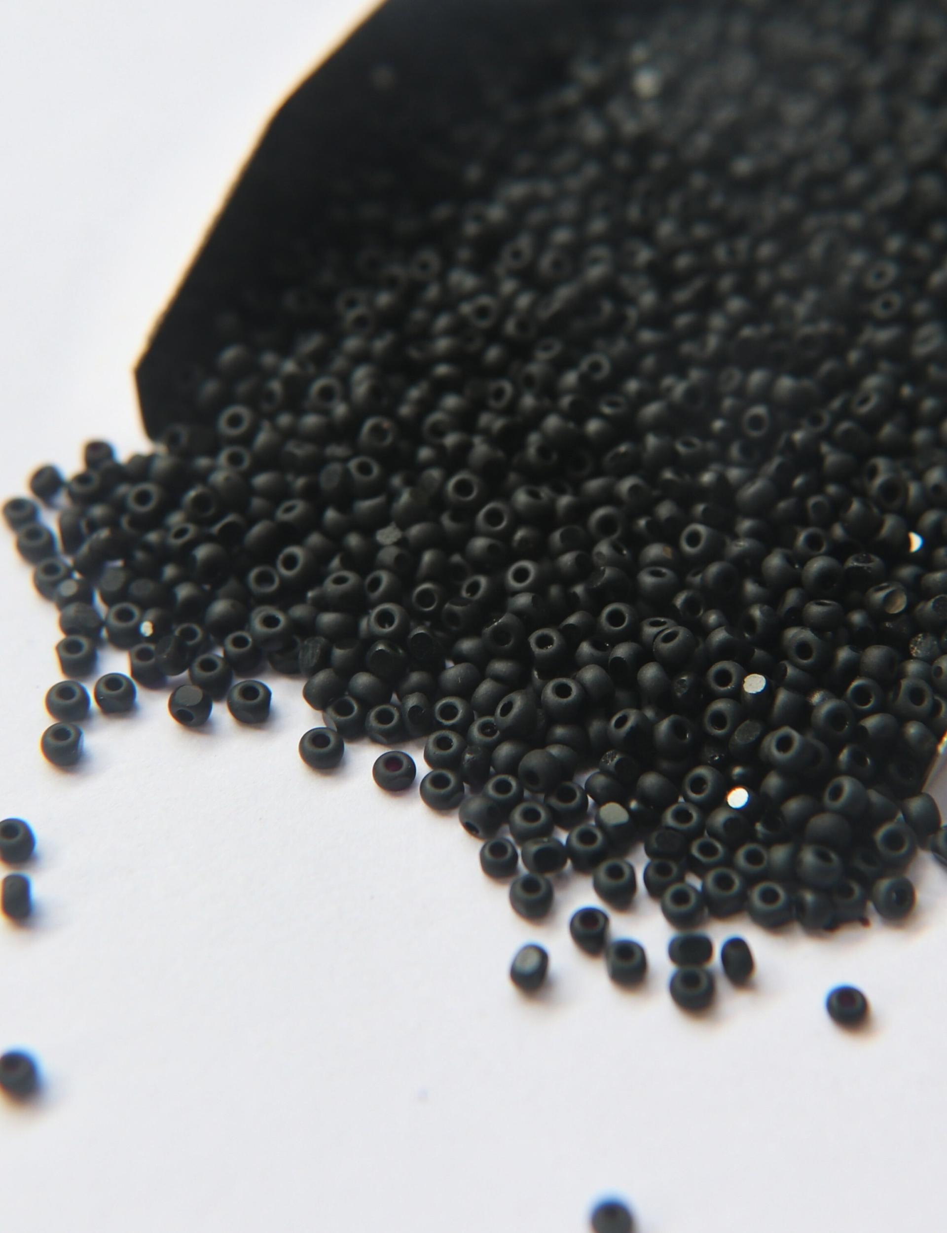 8/0 Charlotte Cut Beads Matt Black 10/20/50/250/500 Grams frosted glass beads, jewelry supply, vintage findings, craft supply, rare material