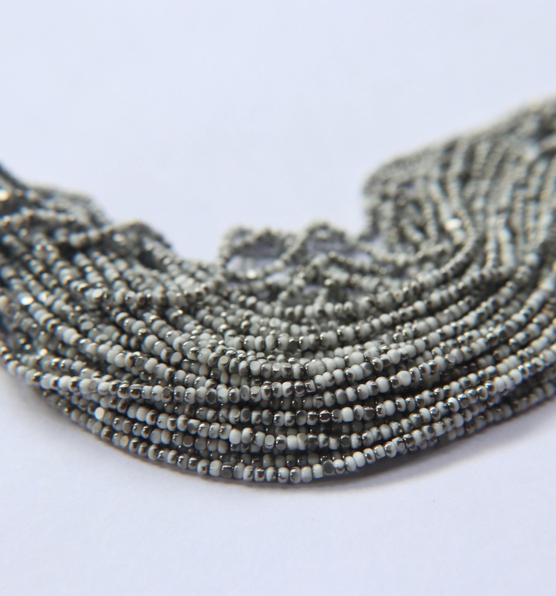 11/0 Hanks Charlotte Cut Beads 03050 Patina Chalk White Gunmetal 1/5/25/50/100 Hanks 2.0mm glass beads, jewelry supply, findings