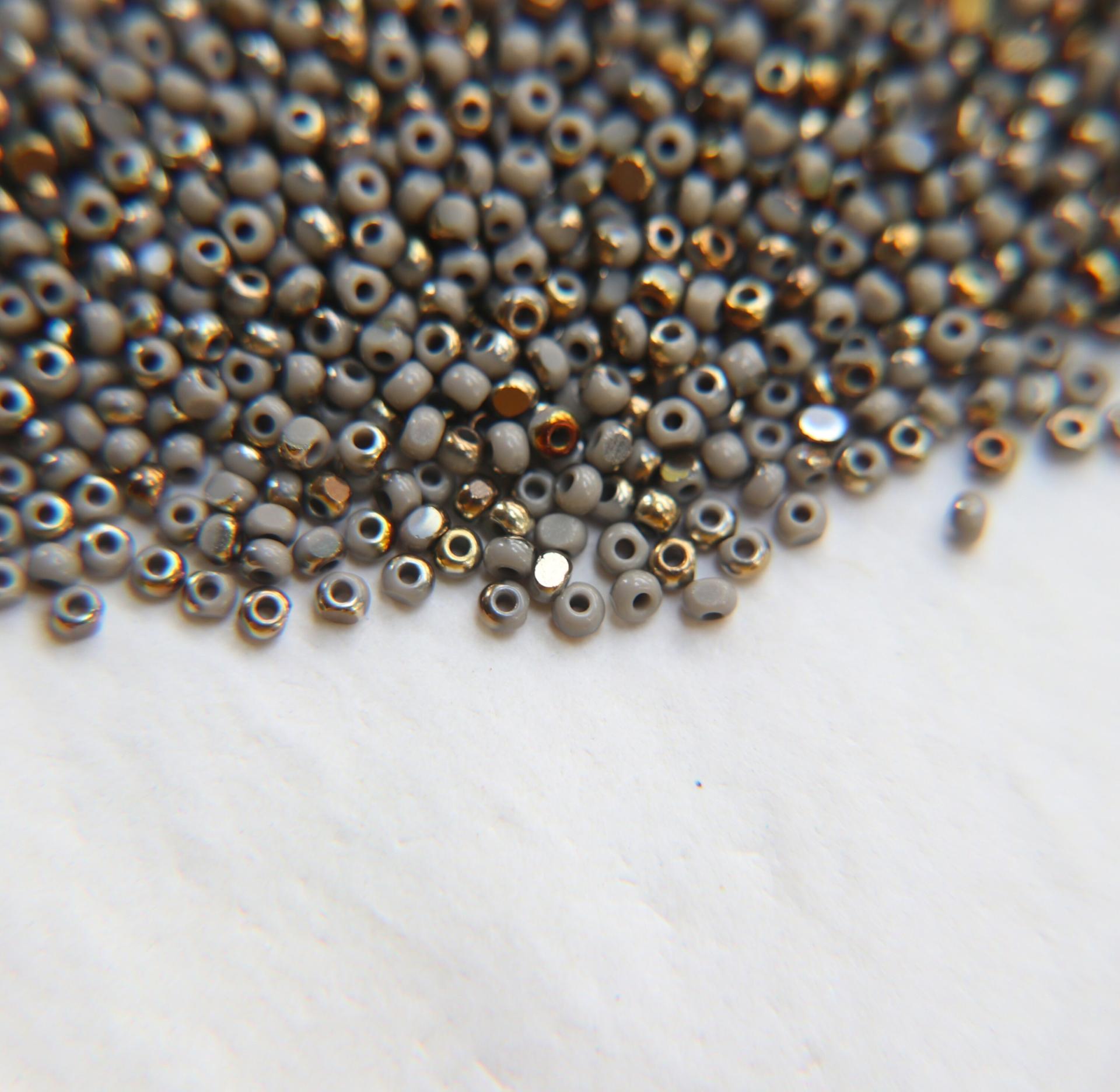 11/0 Charlotte Cut Beads Patina Opaque Grey Bronze Gold 10/20/50/250/500 Grams PREMIUM MATERIALS