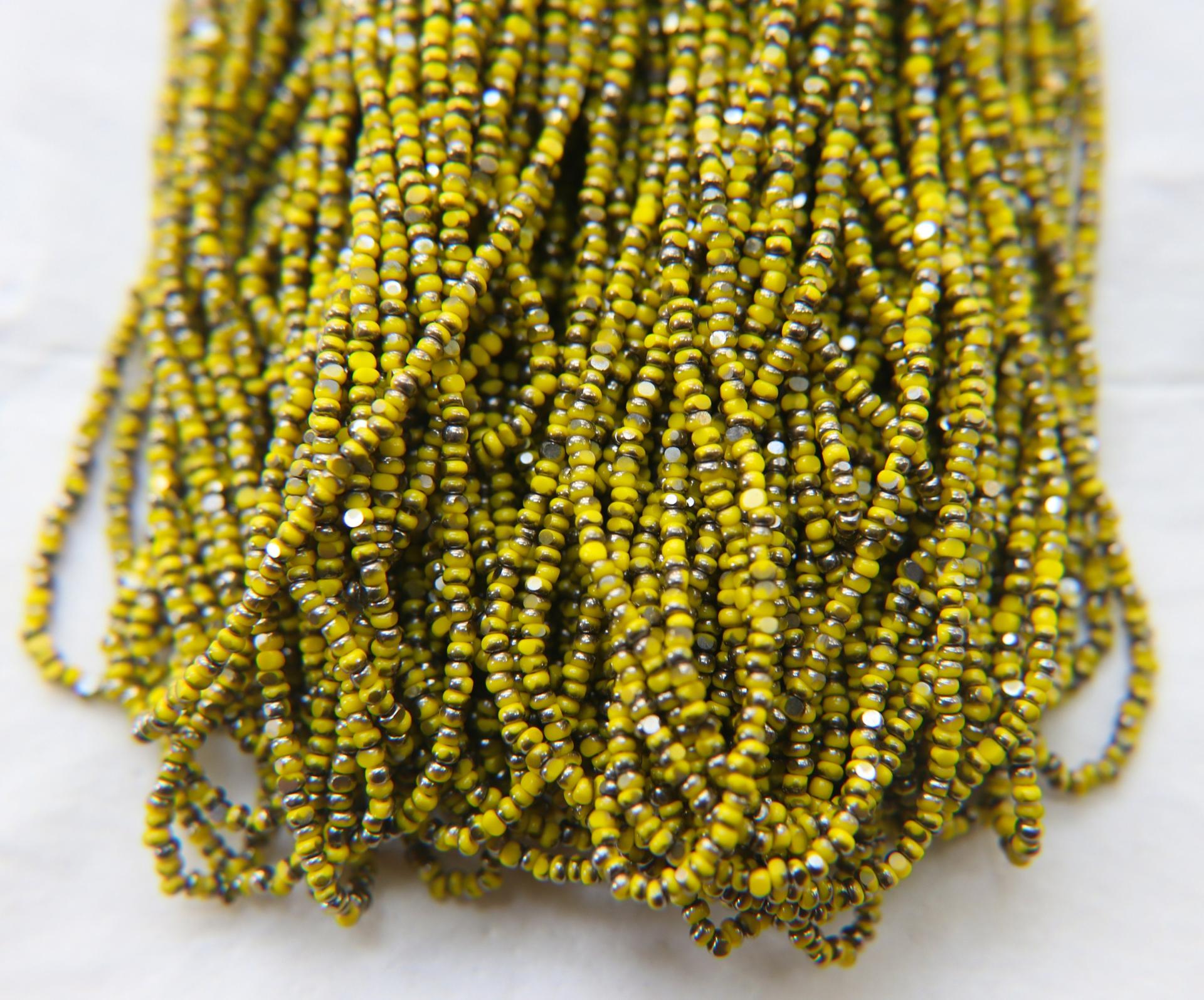 11/0 Charlotte true Cut Beads Patina Opaque Yellow Gun Metal 10/20/50/250/500 Grams 1300 Pieces faceted seed beads embroidery materials
