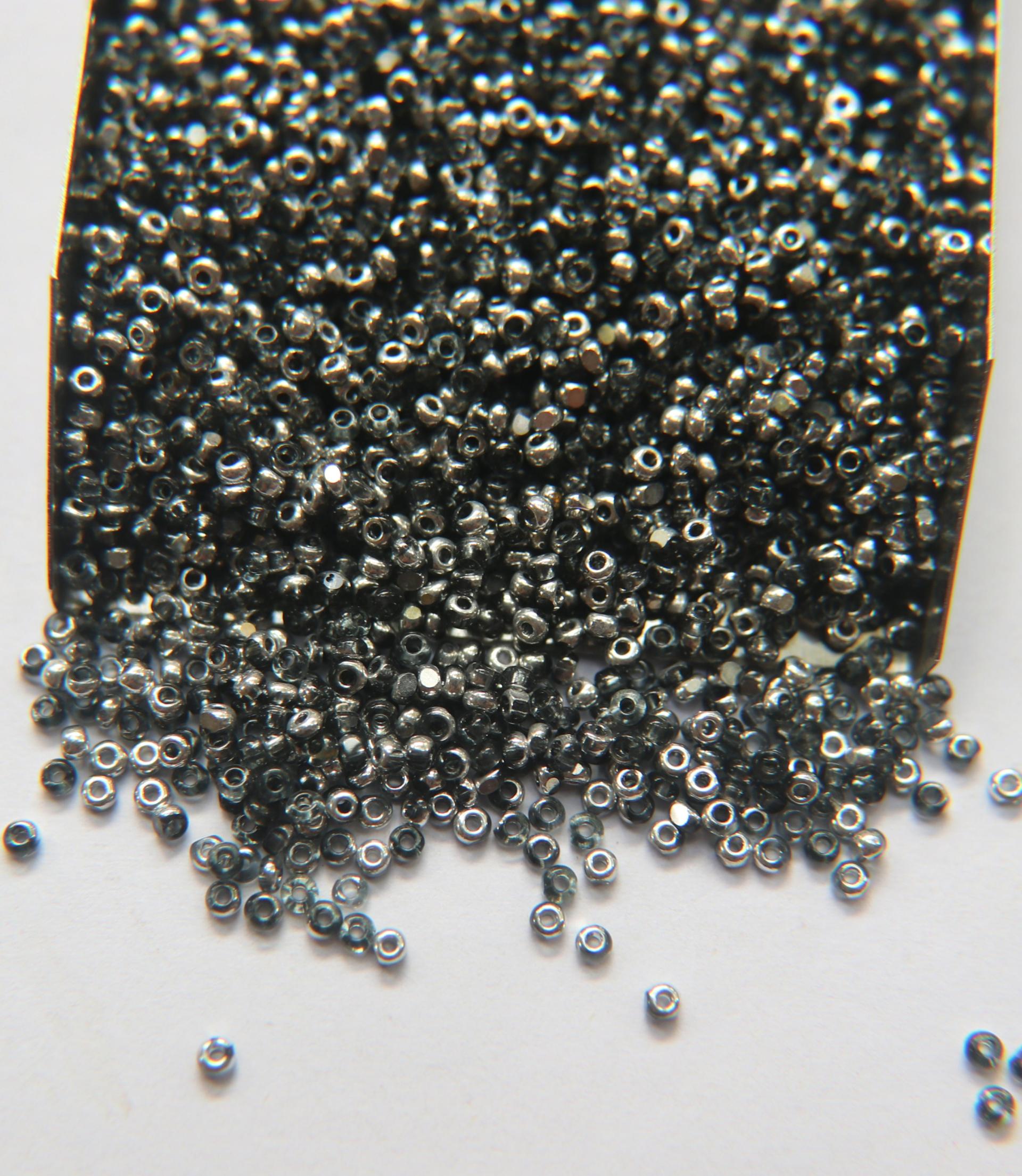 11/0 Charlotte true Cut Beads Patina Transparent Black Diamond Silver 10/20/50/250/500 Grams vintage findings, embroidery materials, craft