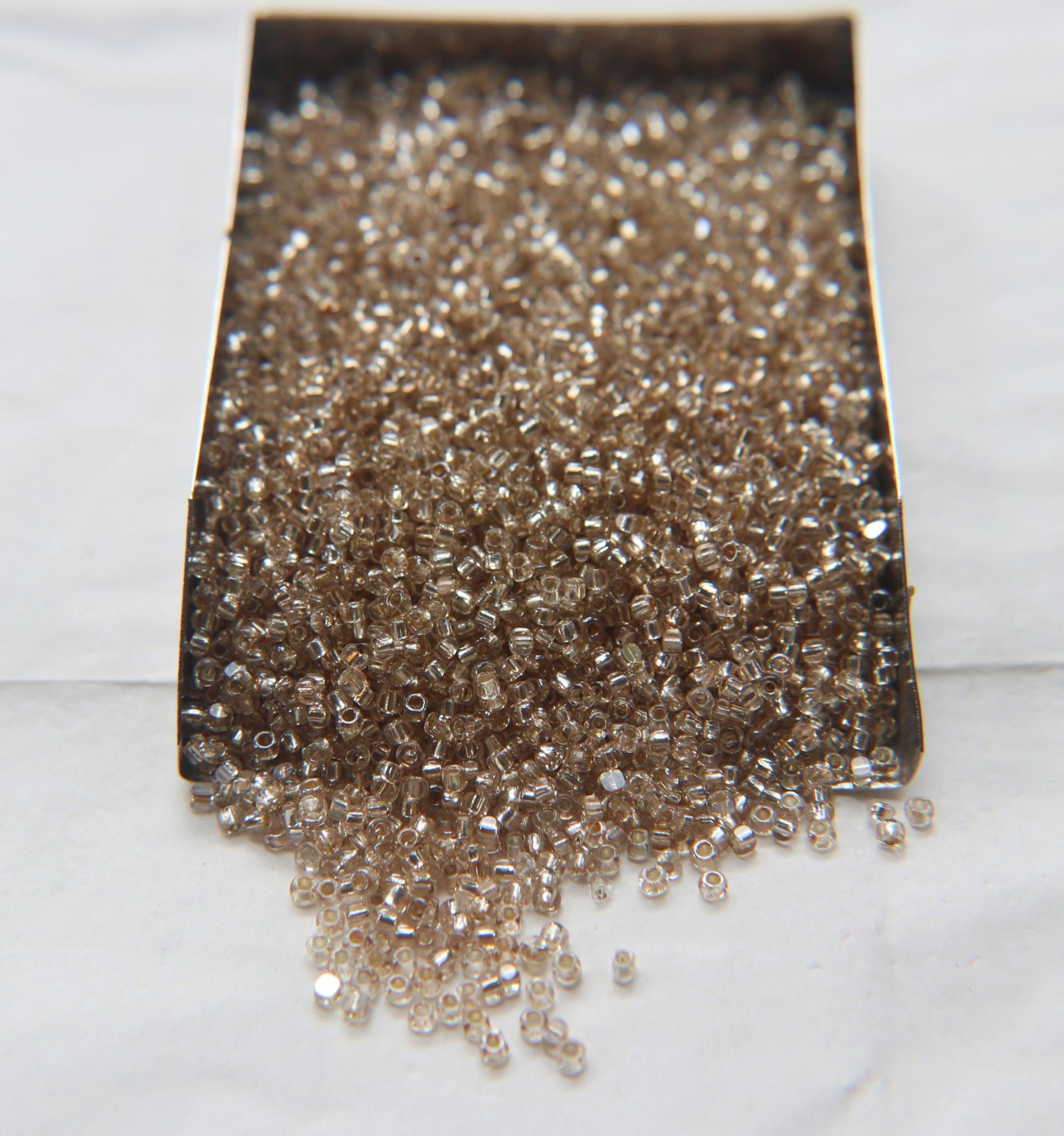 11/0 Charlotte Cut Beads Crystal Silver Lined Golden Honey 10/20/50/250/500 Grams PREMIUM MATERIALS