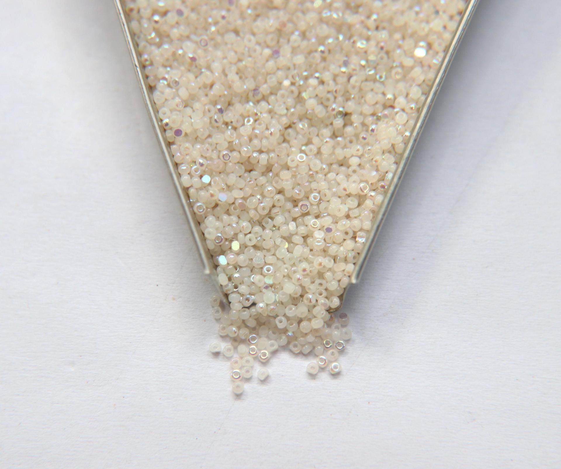 13/0 Charlotte Cut Beads Patina White Opal Aurore Boreale 5/10/20/50/250/500 Grams embroidery materials, jewelry making, Native beads