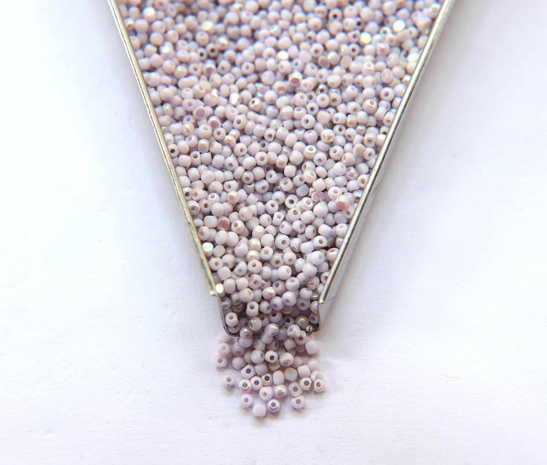 11/0 Charlotte Cut Beads Premium Patina Periwinkle Aurore Boreale 10/20/50/250/500 Grams PREMIUM MATERIALS