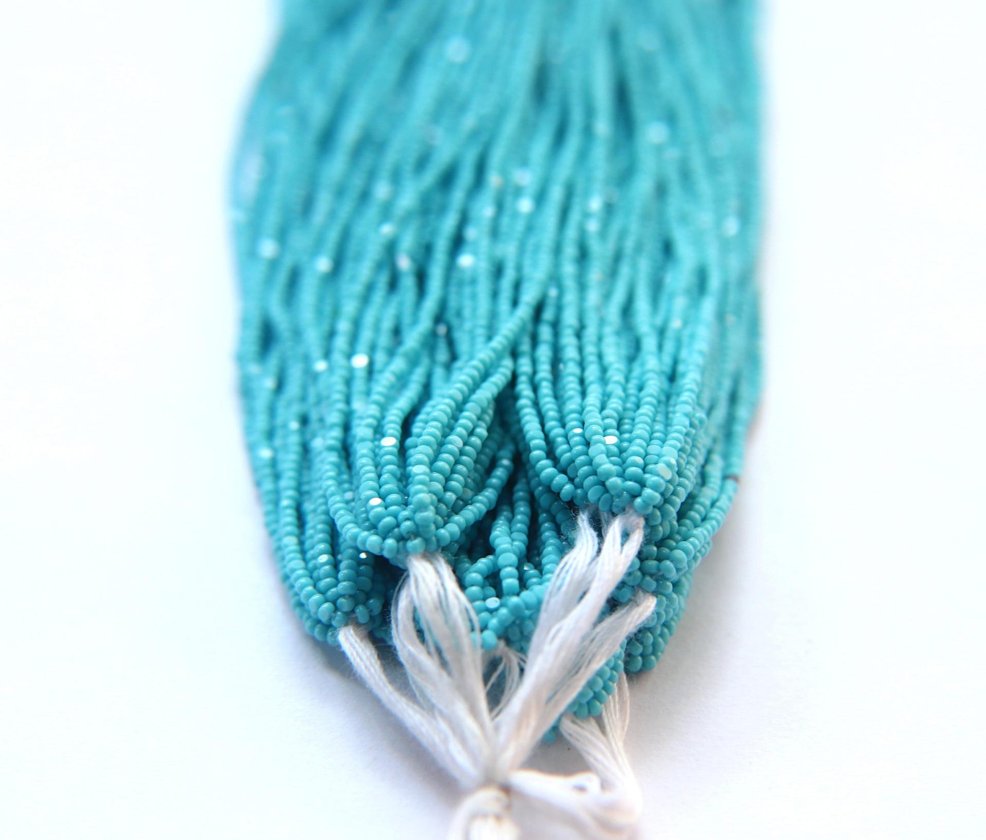 13/0 Charlotte true Cut Beads 1.6 MM Premium Turquoise Blue Opaque 1/5/25/50/100 Hanks PREMIUM SEED Beads, bracelet beads, tassel beads