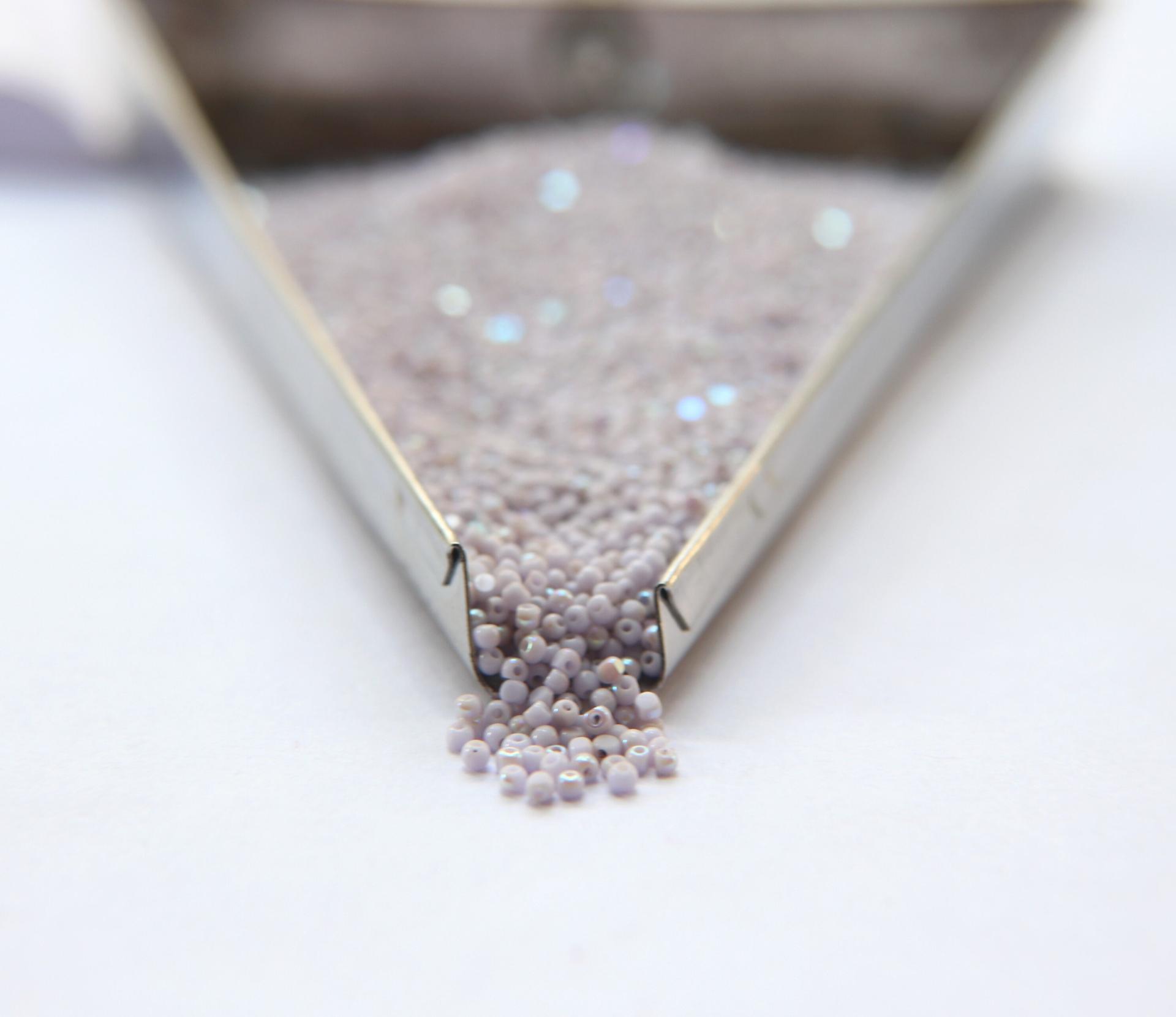 11/0 Charlotte Cut Beads Premium Patina Periwinkle Aurore Boreale 10/20/50/250/500 Grams PREMIUM MATERIALS