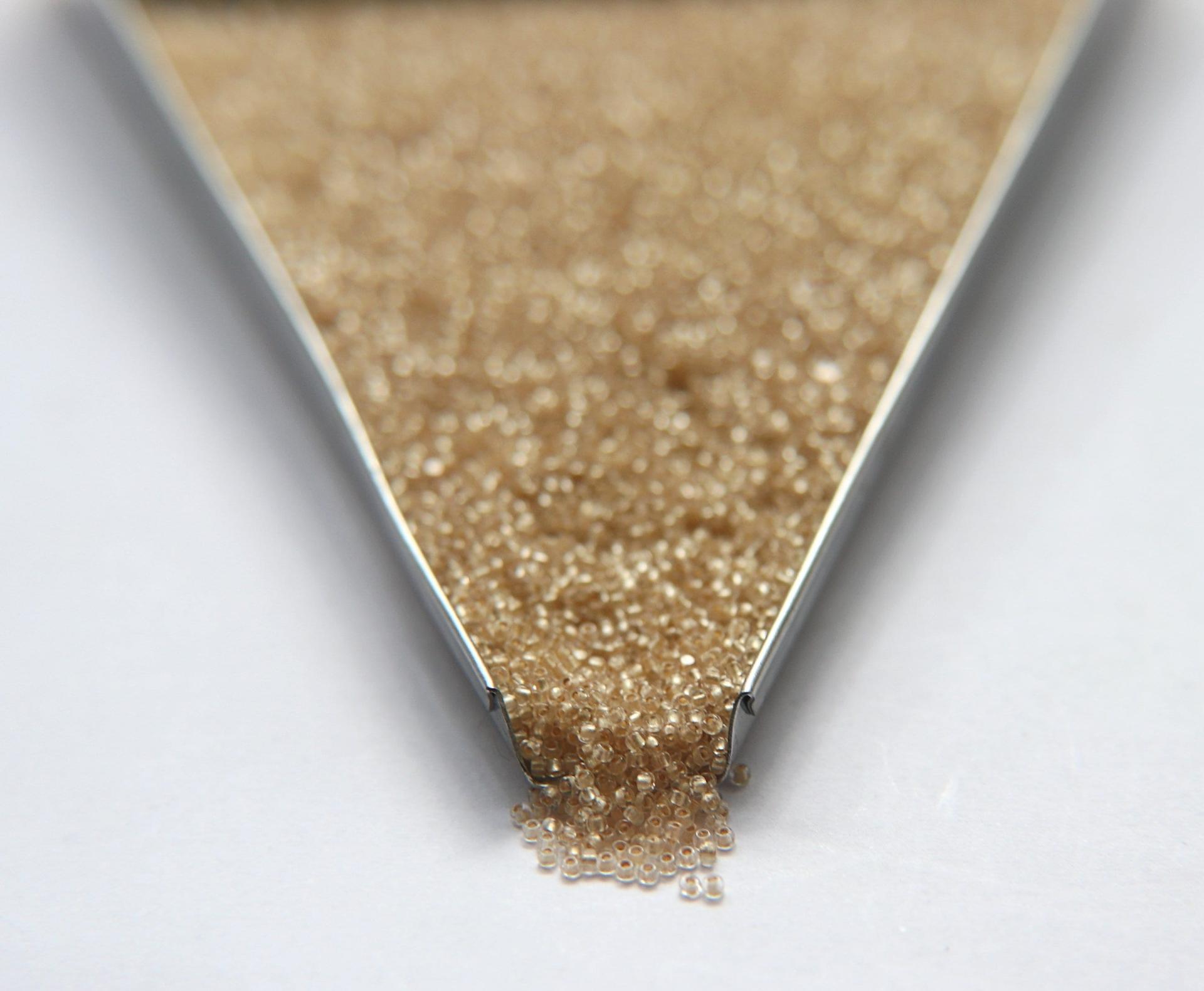 11/0 Charlotte Cut Beads in Pearl Linings (13 Colors) 10/20/50/250/500 Grams PREMIUM SEED BEADS, bead store