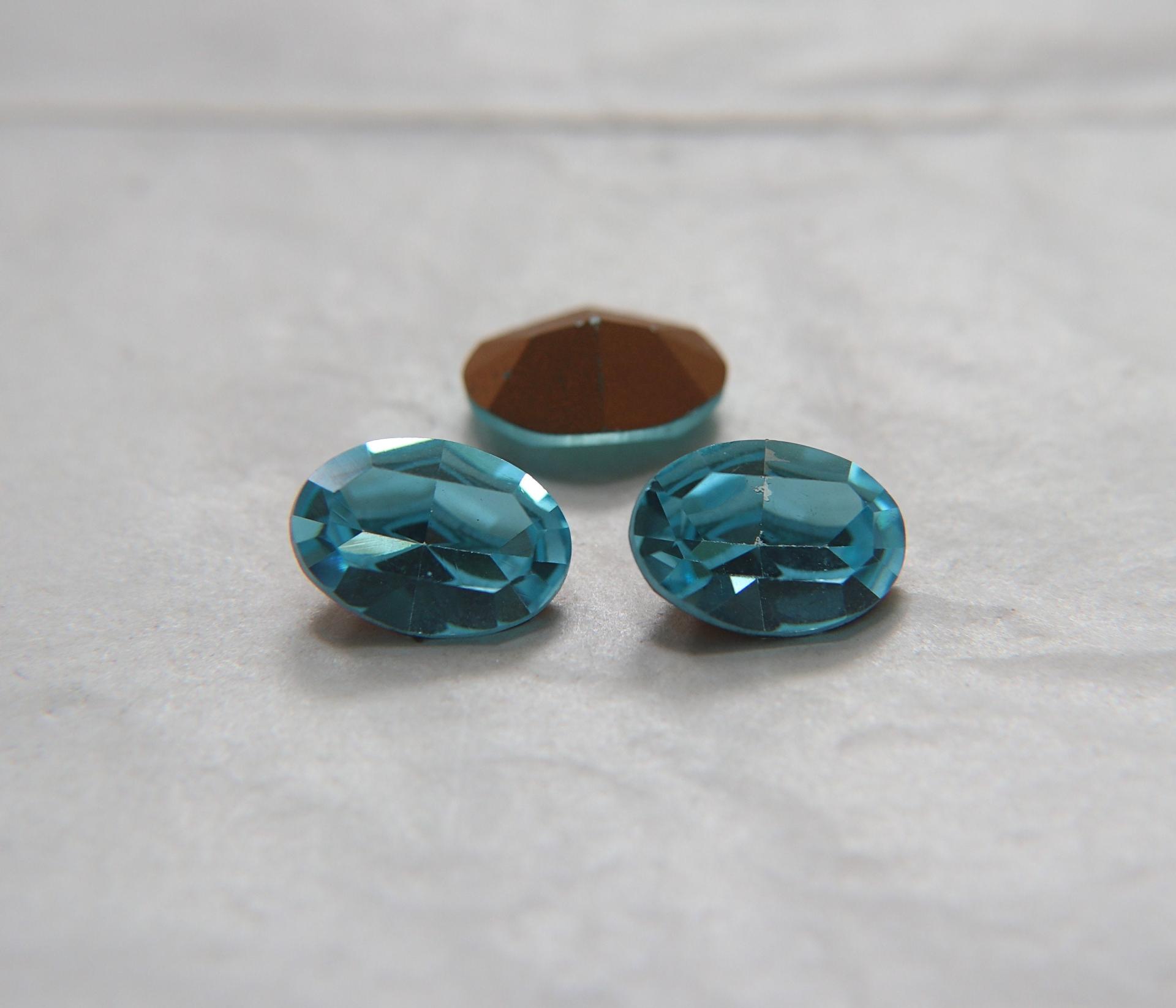Vintage Preciosa  14x10 mm Crystal Aquamarine Oval Shape Premier Crystal Rhinestones 6/12/36/72/144 Pieces gemstones, jewlery