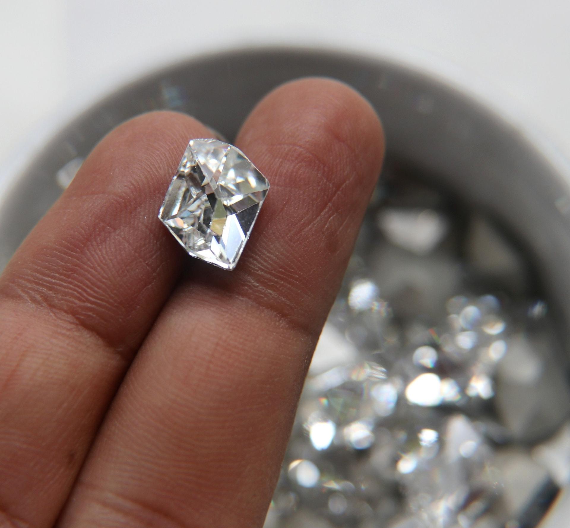 Swarovski #4739 Cosmic Fancy Rhinestone 14x10 mm Premier Crystal Rhinestones foiled 2/6/12/24 Pieces gemstones, jewlery