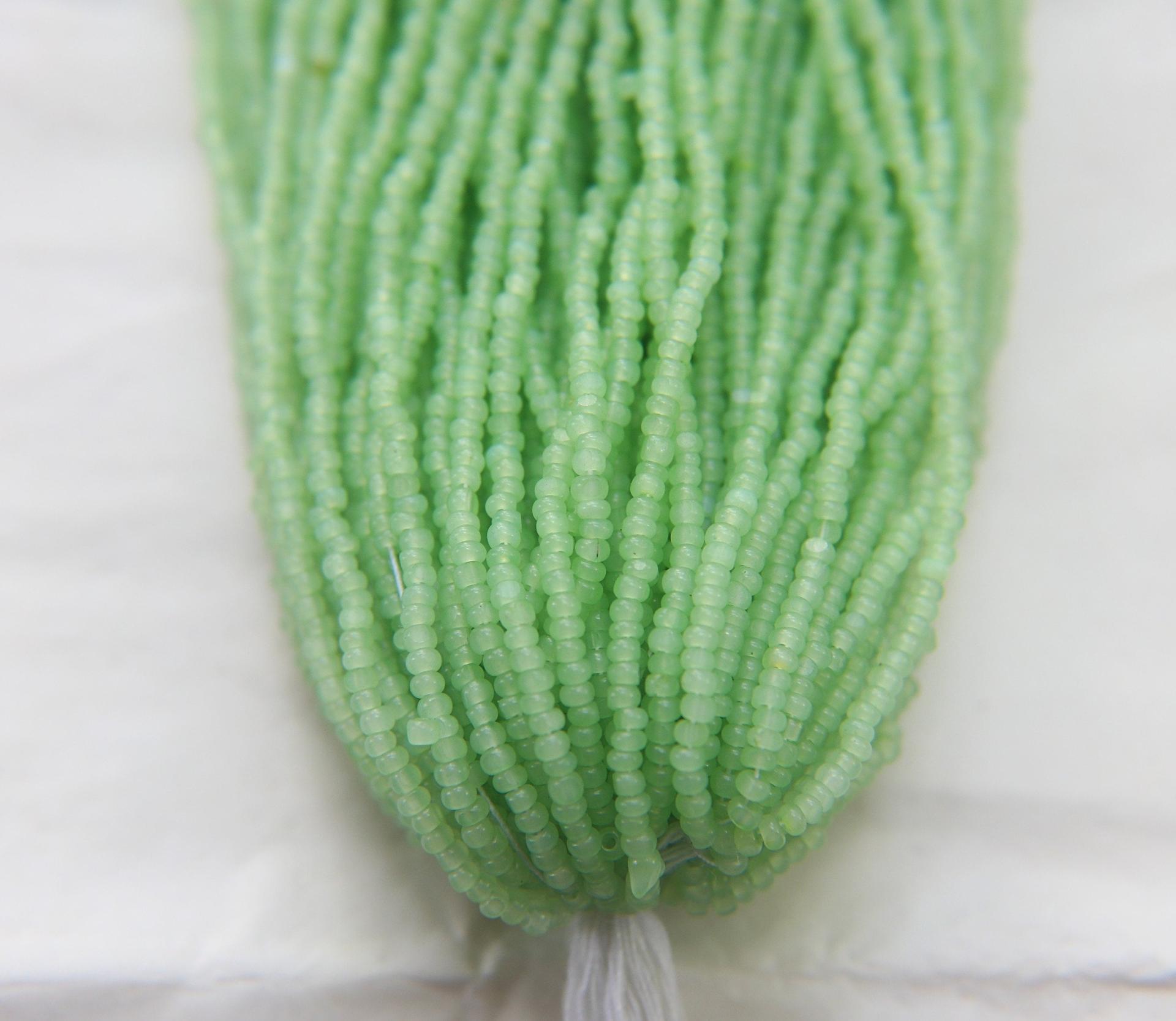 11/0 Hanks Charlotte Cut Beads AVOCADO Opal 1/5/25/50/100 Hanks 2.0mm jewellery rare glass beads, jewelry supply, Native supply