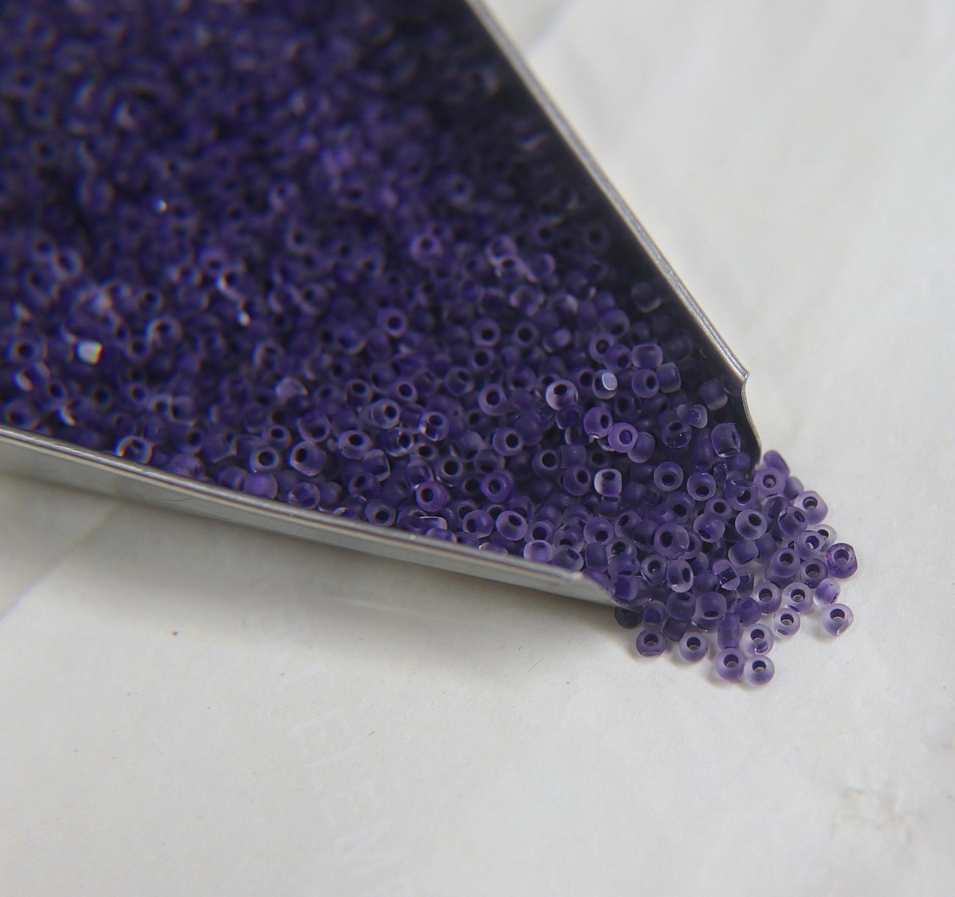 11/0 Hanks Charlotte Cut Beads Crystal Matt Purple Velvet Lined 10/20/50/250/500 Grams  PREMIUM SEED BEADS, Native Supplies