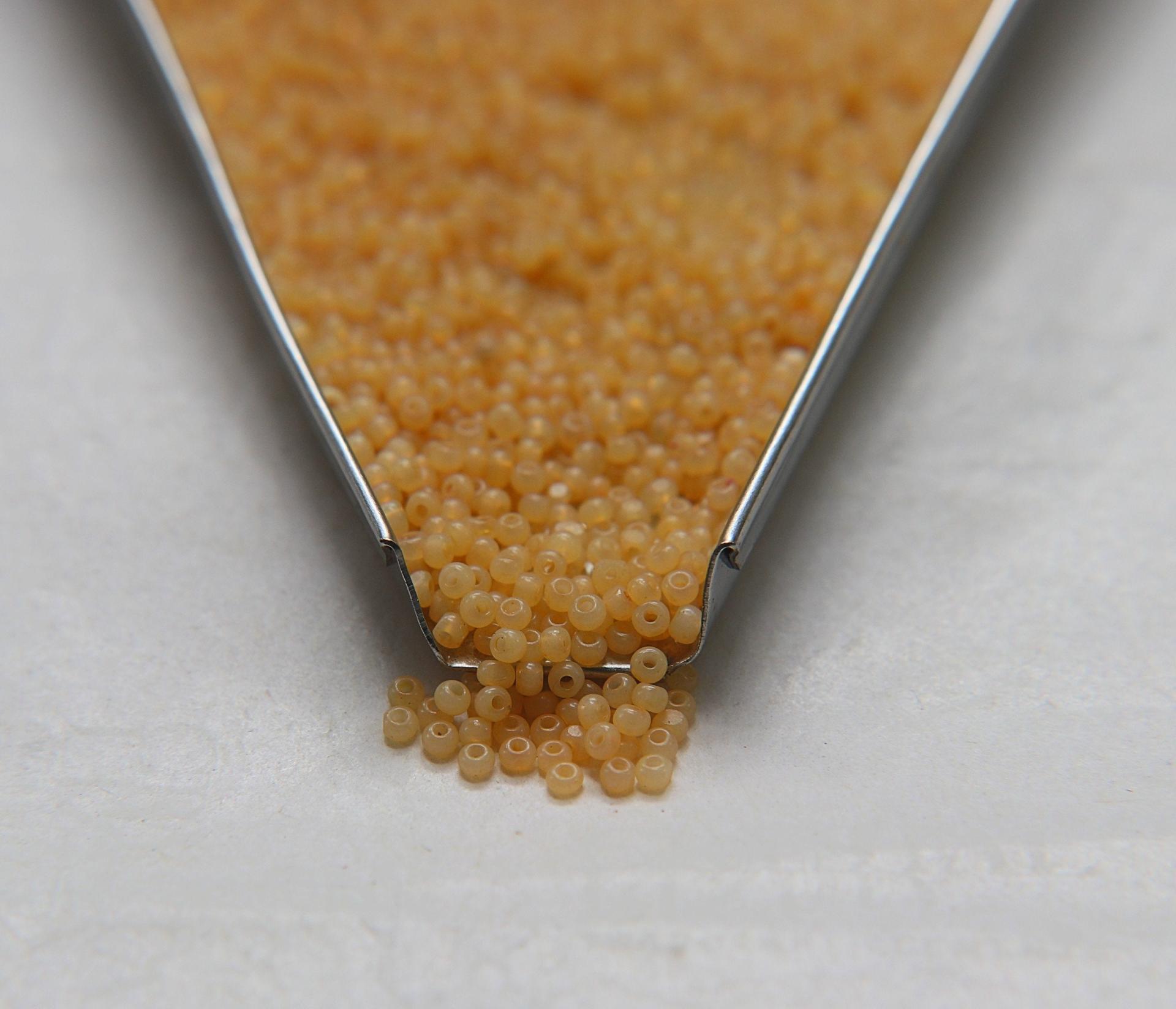 11/0 Charlotte True Cut Beads Wheat Opal 10/20/50/250/500 Grams Premium Seed beads, native supply