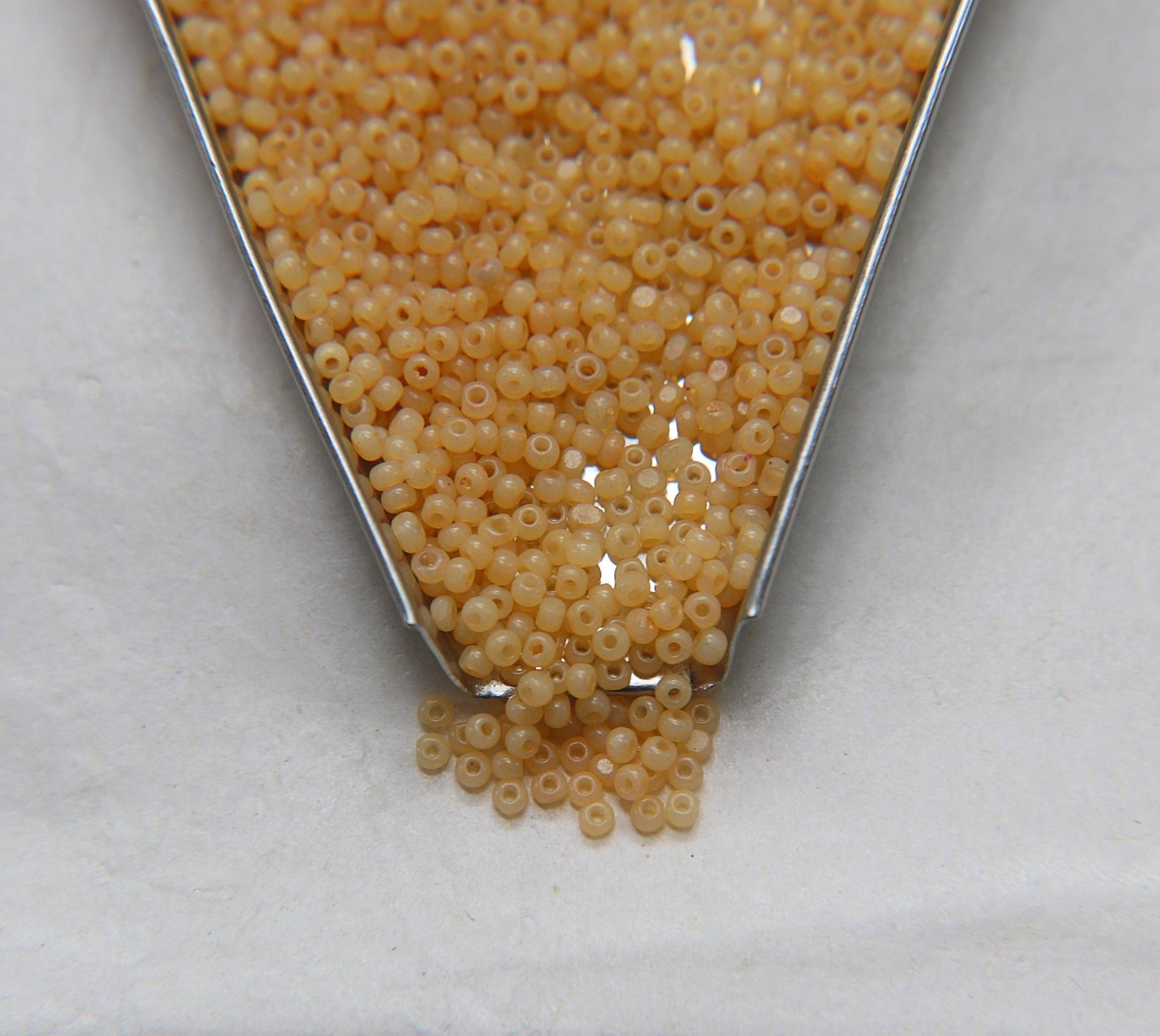 11/0 Charlotte True Cut Beads Wheat Opal 10/20/50/250/500 Grams Premium Seed beads, native supply