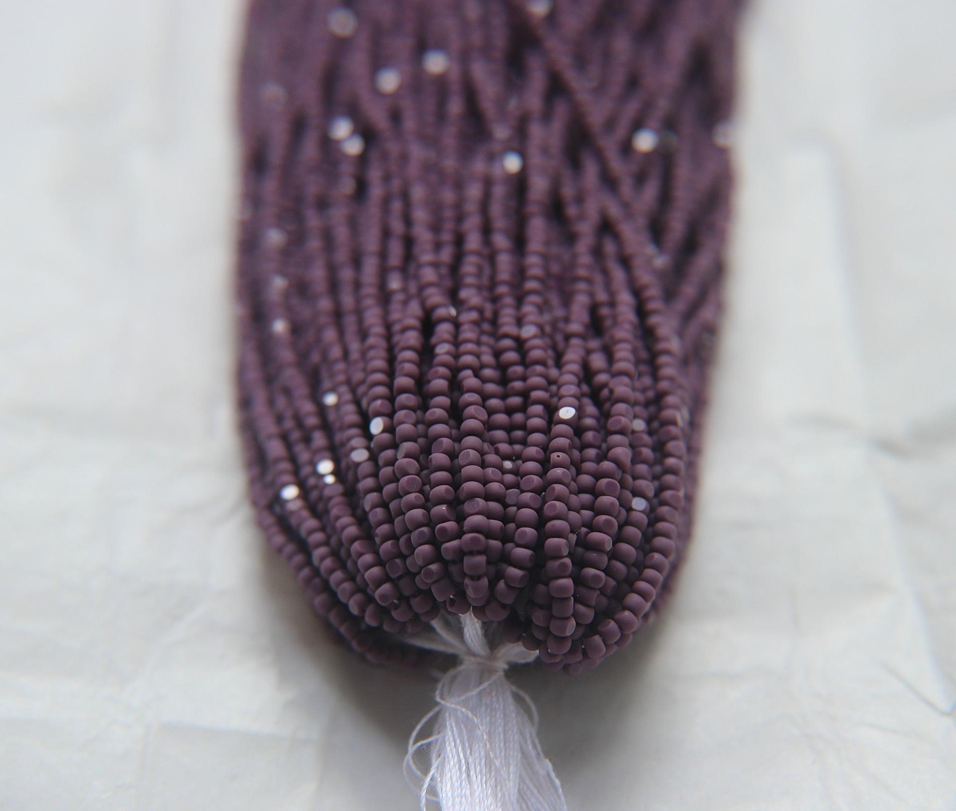 11/0 Hanks Charlotte Cut Beads MATT 23040 Opaque Amethyst 1/5/25/50/100 Hanks 2.0mm beads, jewelry supply, findings, Native supply