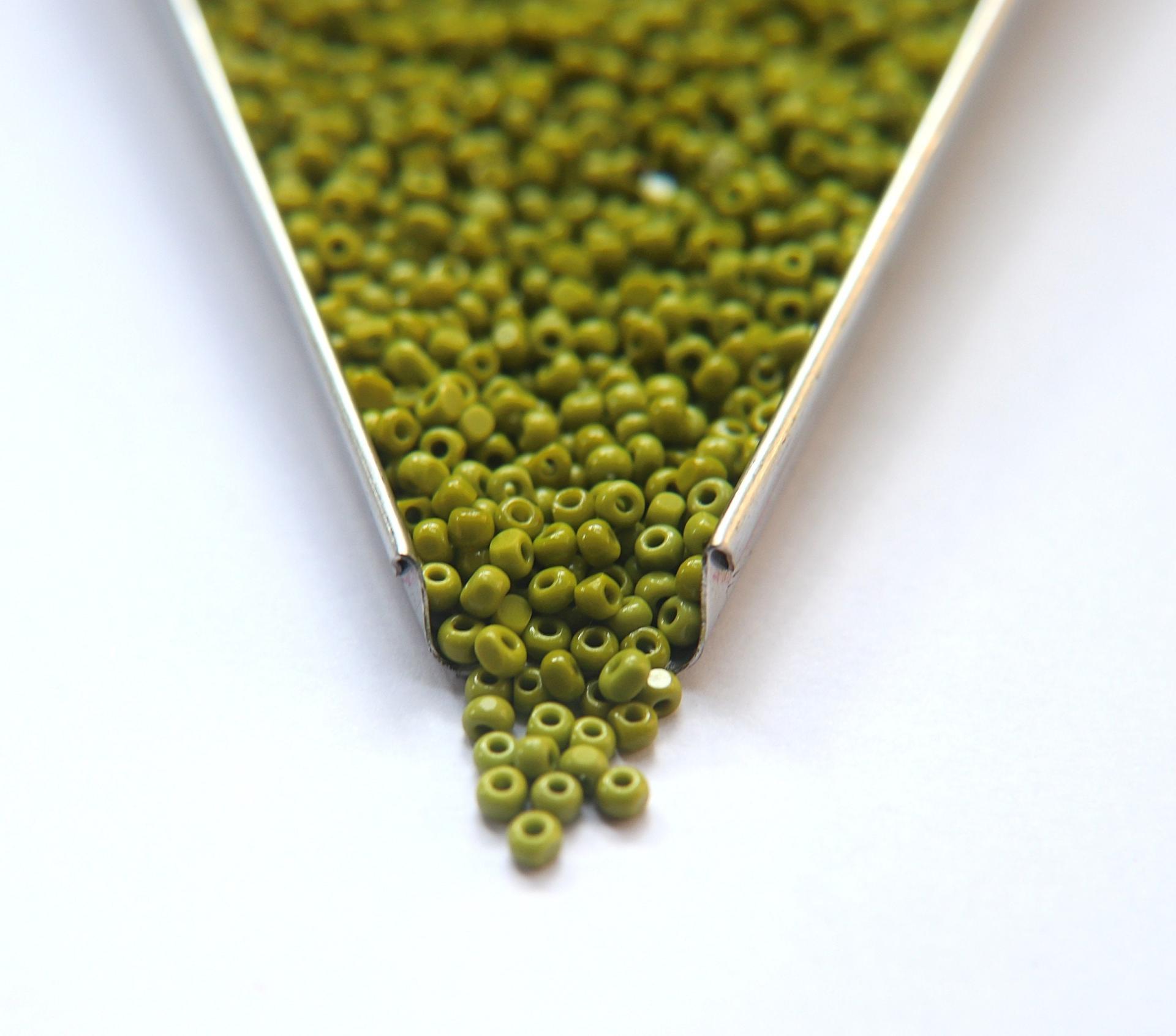 8/0 Charlotte Cut Beads Opaque Olive 10/20/50/250/500 glass beads, jewelry supply, vintage findings, craft supply, rare london red beads