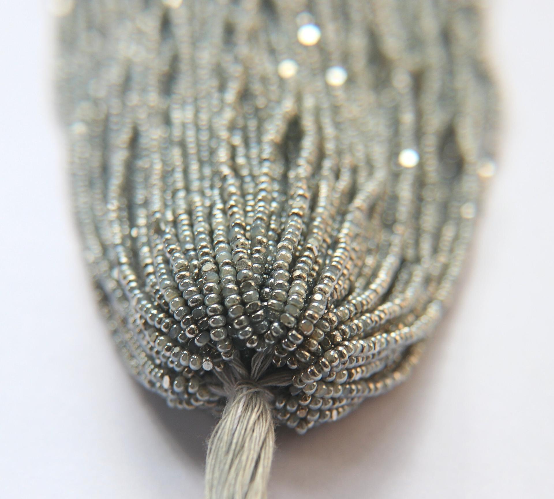 11/0 Hanks Charlotte Cut Beads Patina Pearl Off White Silver 47102 1/5/25/50/100 Hanks PREMIUM SEED BEADS, Native Supplies