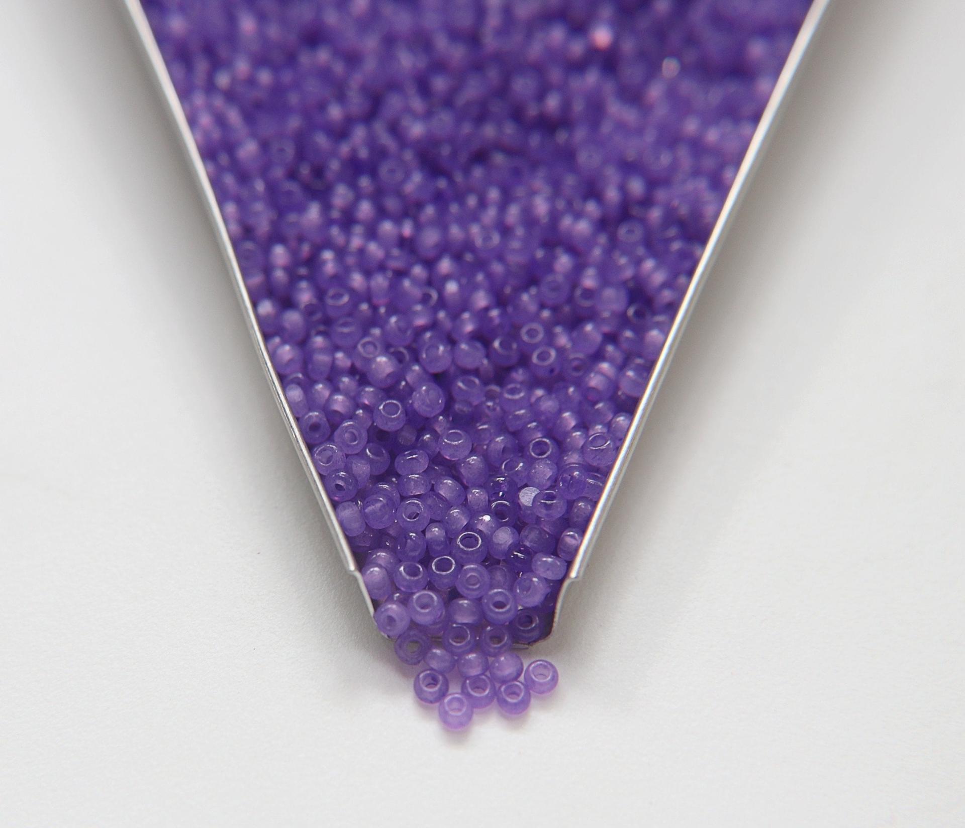 8/0 Truecuts Beads Tanzanite Opal glass beads jewelry supply vintage findings craft supply rare materials