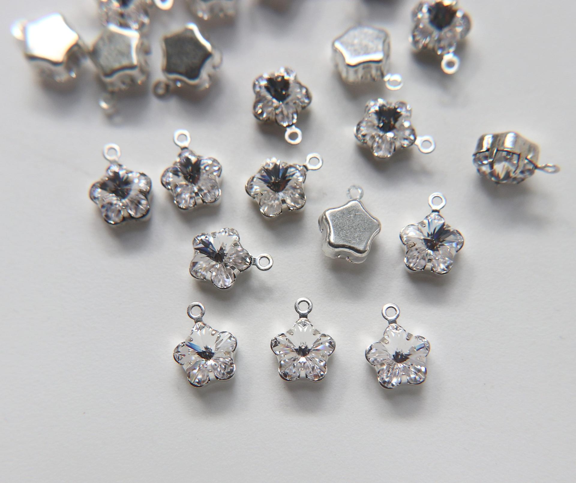 SWAROVSKI 4744 DAISY RHINESTONE in drop setting silver plated 10mm jewelry supplies pendant