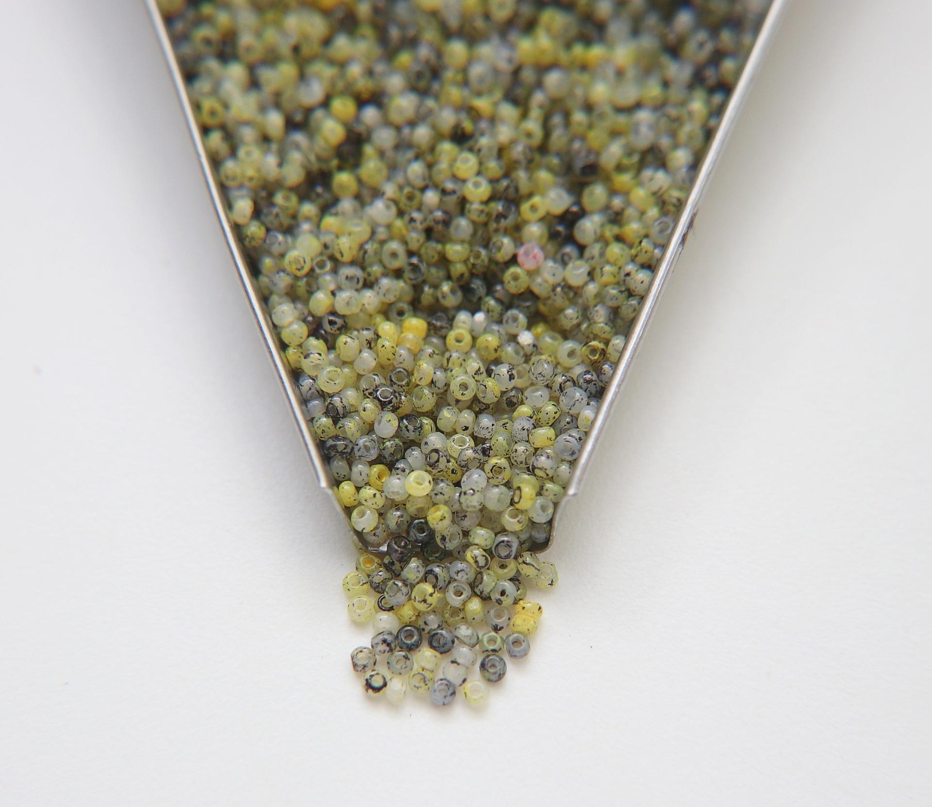 11/0 Charlotte Cut Beads Opal Mosaic effects PREMIUM MATERIALS native supply ornaments making embroidery