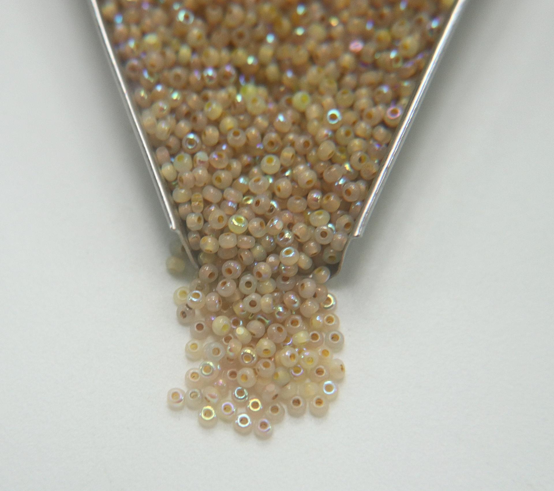 11/0 Charlotte true Cut Beads Patina Opal Neon Yellow Aurore Boreale loose beads embroidery materials native supply