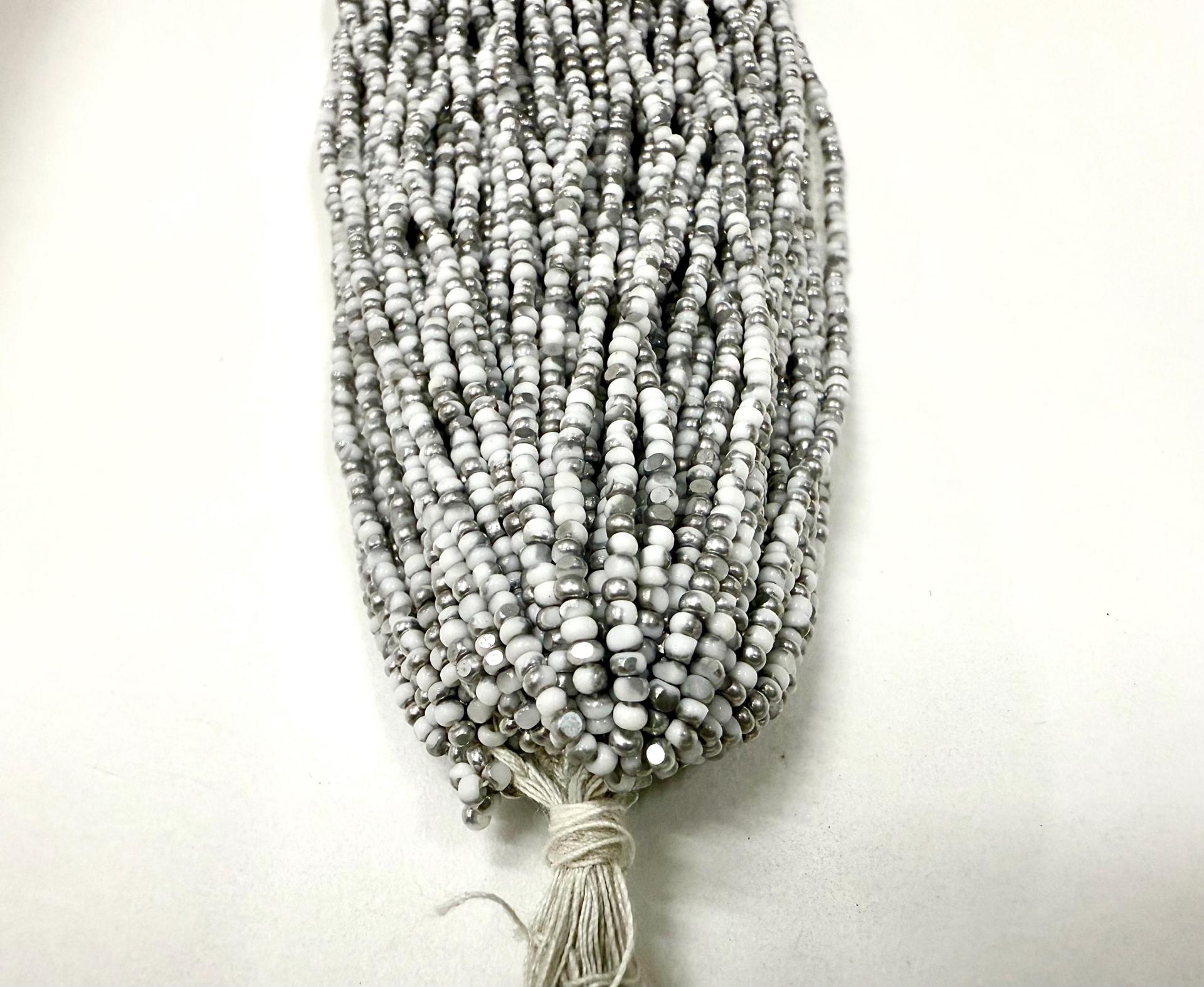 11/0 Hanks Charlotte Cut Beads 03050 Patina Chalk White Silver 2.0mm glass beads, jewelry supply, findings