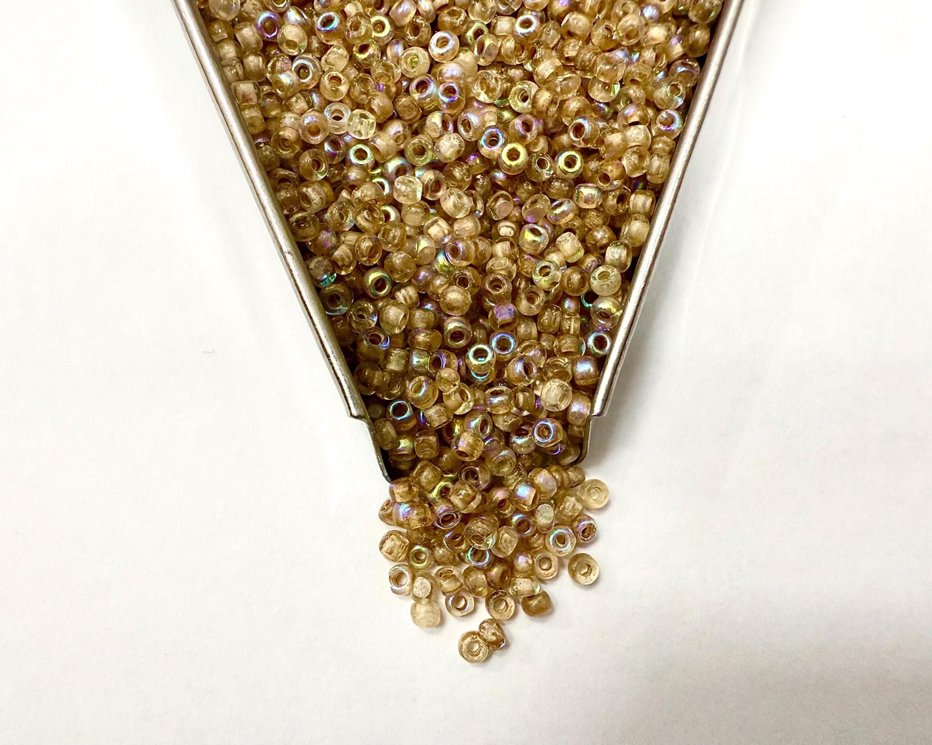 11/0 Charlotte true Cut Beads Patina Dark Cream Lined Aurore Boreale 10/20/50/250/500 Grams 1300 Pieces loose beads, embroidery materials