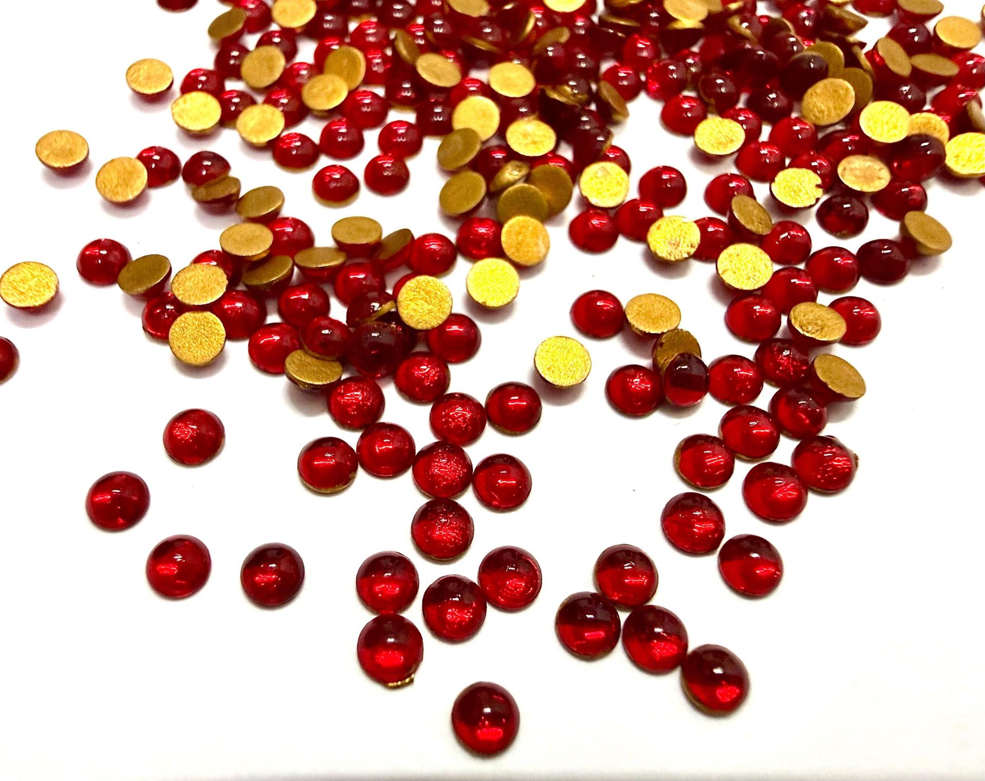 2.5mm Siam Swarovski Crystals, Flat Back Cabochons
