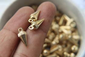 Solid Metal Spike Drops, Spikedrop Charms, in brass 15x6mm 2mm Loop 10/50 pieces vintage findings, jewlery making, art deco premium supplies