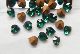8X9 mm Vintage Swarovski Emerald Hearts 36/72/144 Pieces fancy stones, jewelry making, craft supply, clay art, embellishment