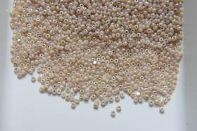 11/0 Charlotte Cut Beads Patina 47113 Shell Cream Aurore Boreale 10/20/50/250/500 Grams PREMIUM MATERIALS