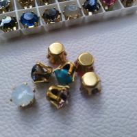Swarovski 39ss Vintage Clips (31 Crystal Colors) 6/12/24/100 Pieces Brass/Vintage Black Settings