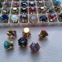 Swarovski 39ss Vintage Clips (31 Crystal Colors) 6/12/24/100 Pieces Brass/Vintage Black Settings