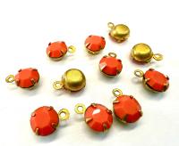 Preciosa Crystal Opaque Light Red Drop, Brass Setting (6mm, 28ss)