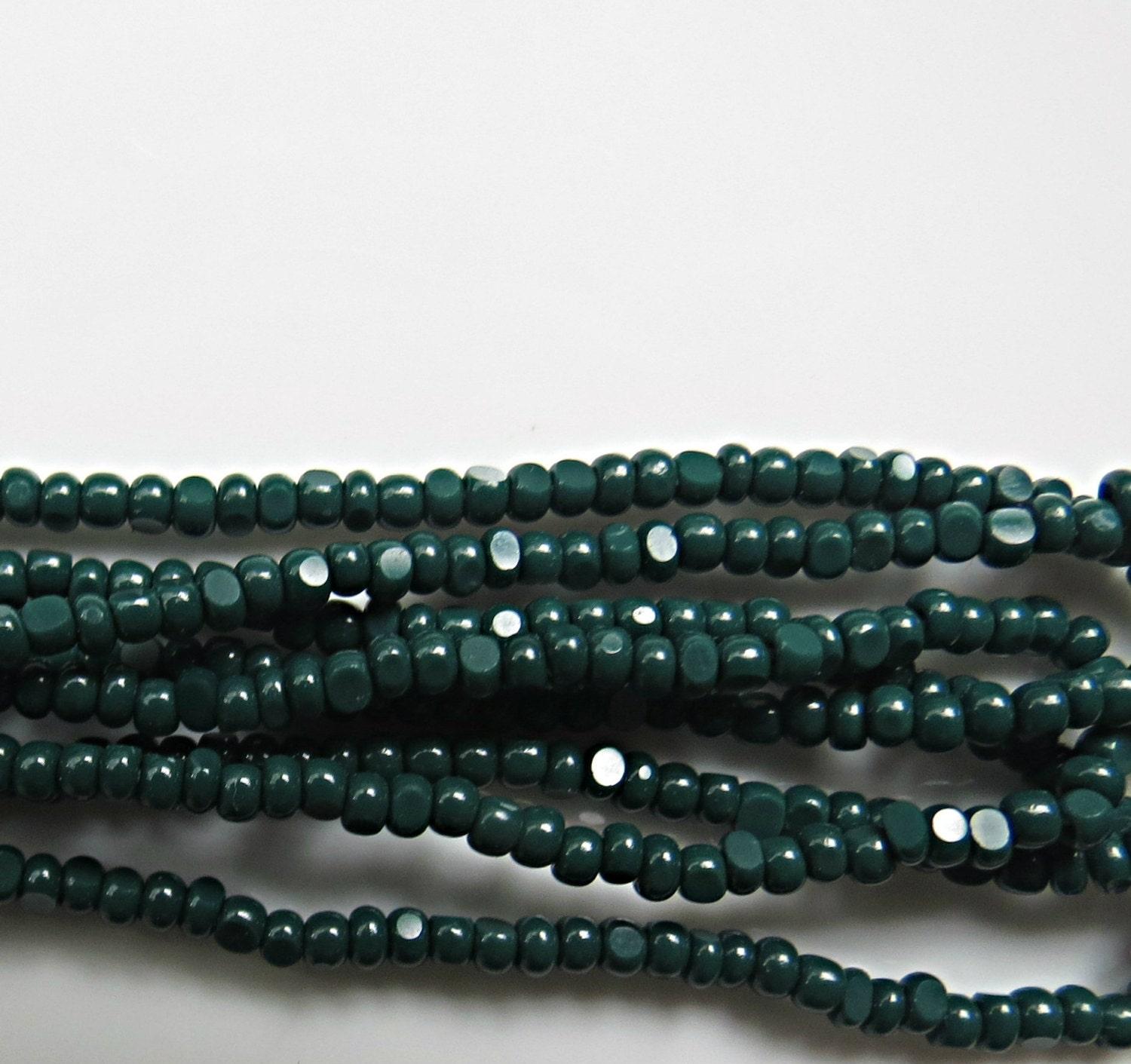 11/0 Hanks Charlotte Cut Beads 53270 Emerald Opaque 1/5/25/50/100 Hanks 2.0mm glass beads, jewelry supply, findings, craft supply vintage