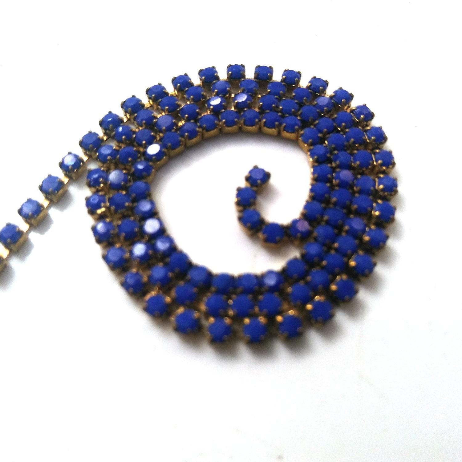6 SS Rhinestone Chain Vintage Glass Pressed Chatons Opaque Royal Blue 2mm 1/2/5/15 Meters vintage findings, strass chains, craft supplies
