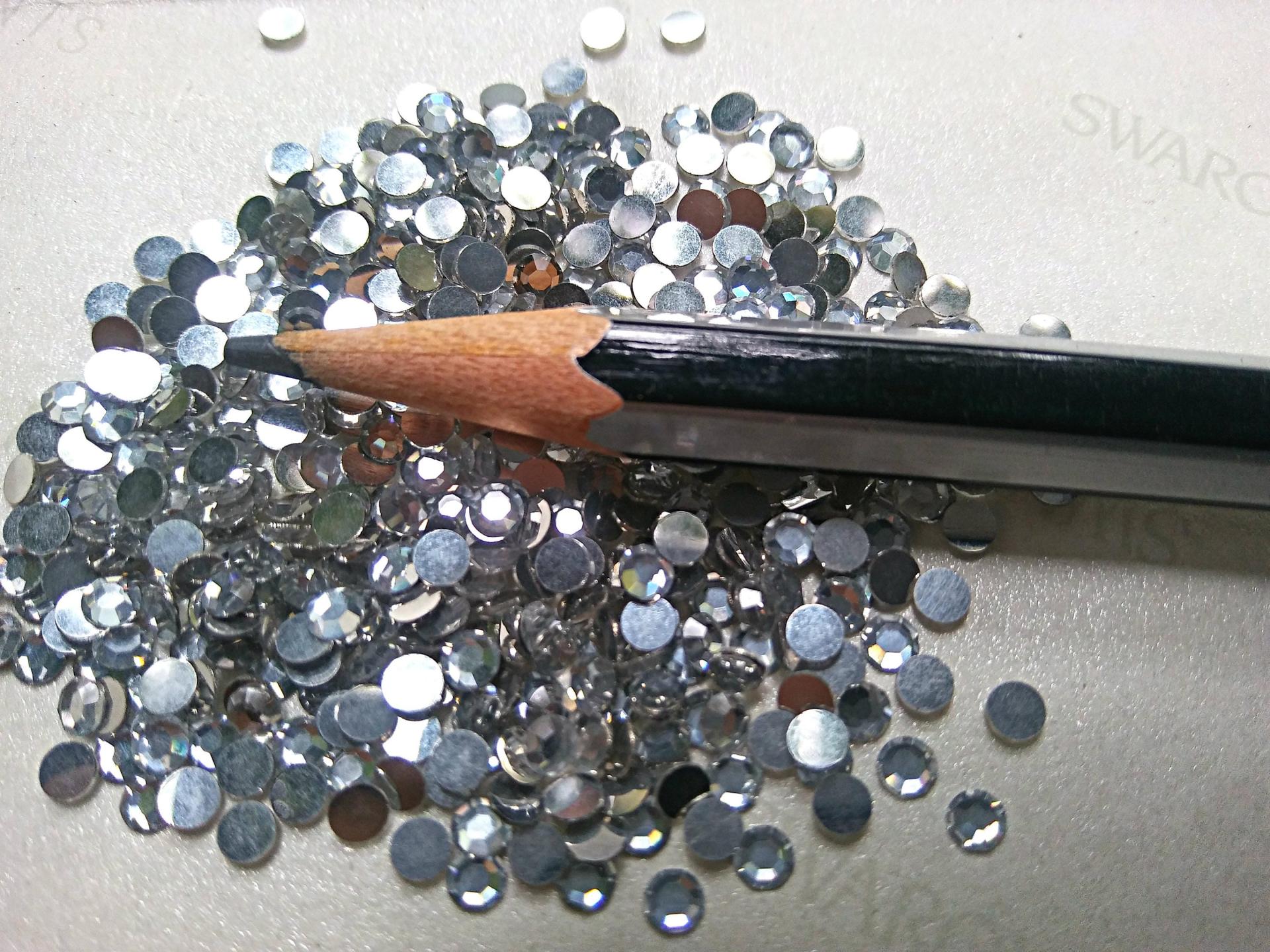 10SS Swarovski Flatbacks in Crystal Chaton Roses 2088 (2.9mm) Made in Austria 72/144/432/1440 Pieces Nail art decoration, craft supplies