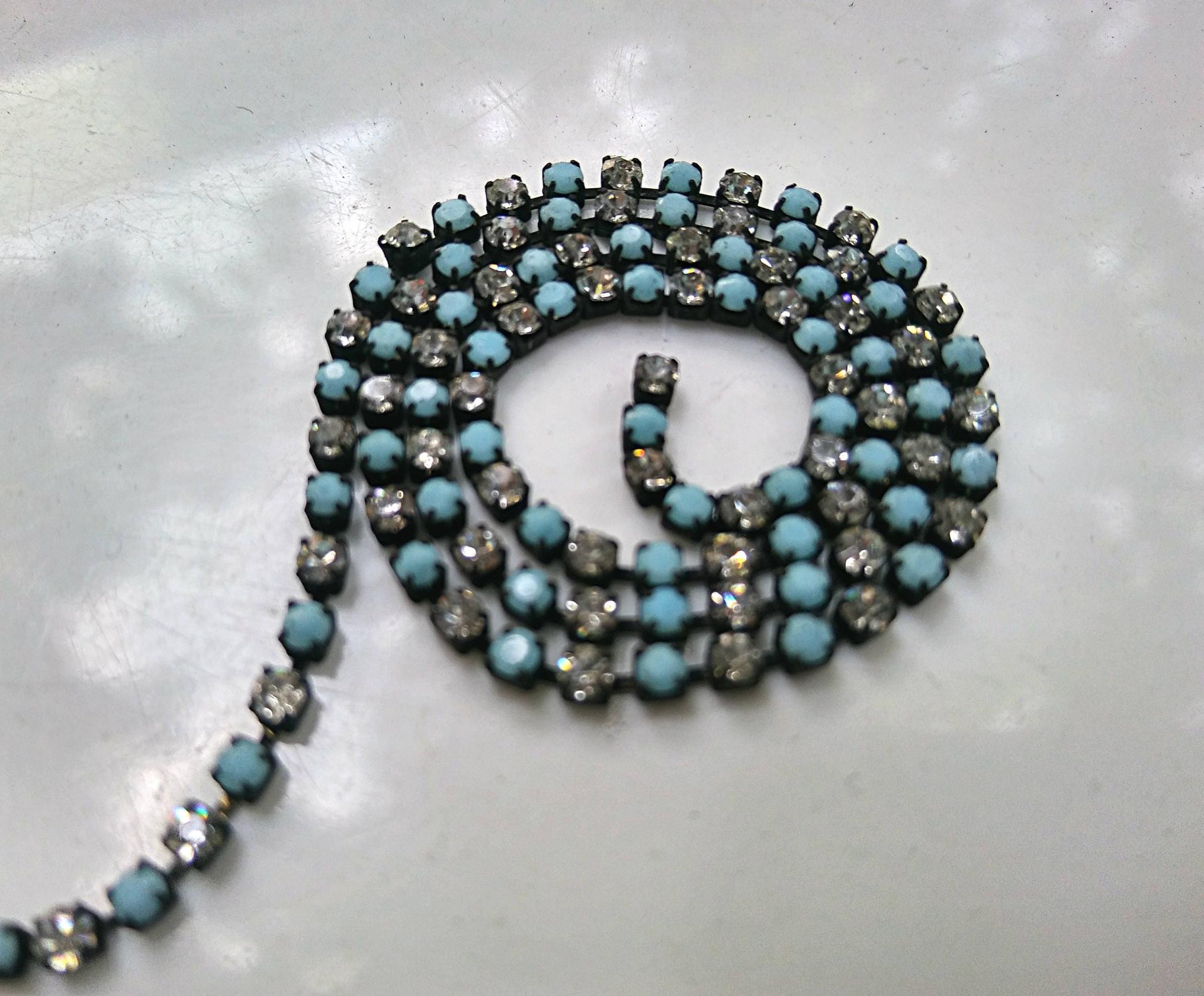6SS Rhinestone Chain Turquoise Crystal (2mm) 1/2/5/15 Meters Brass/Vintage Black settings embroidery materials, jewelry making, strass chain