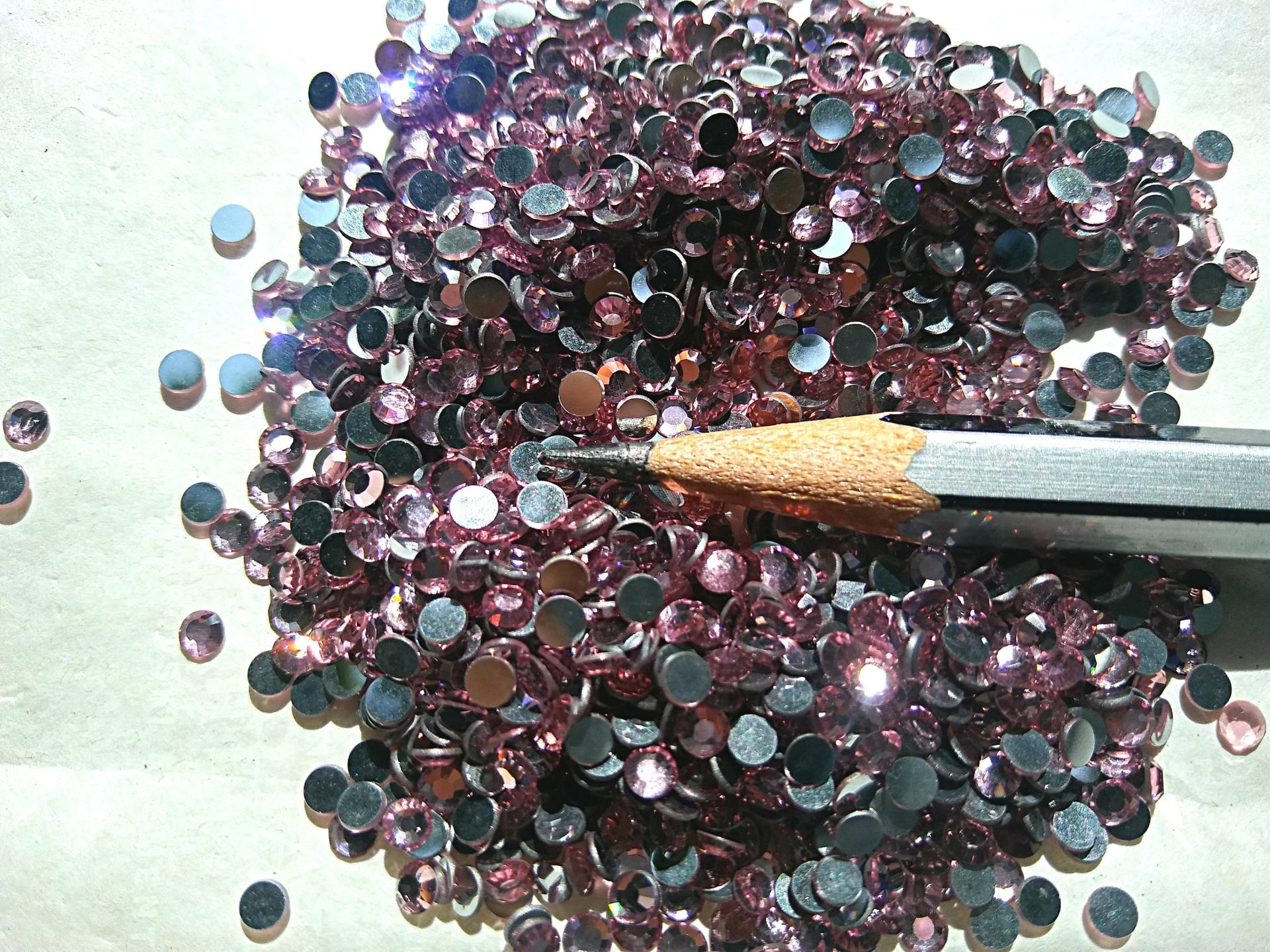 10/12SS Swarovski Flatbacks Light Rose Chaton Roses 2088 Made in Austria 72/144/720/1440 Pieces Nail art decoration
