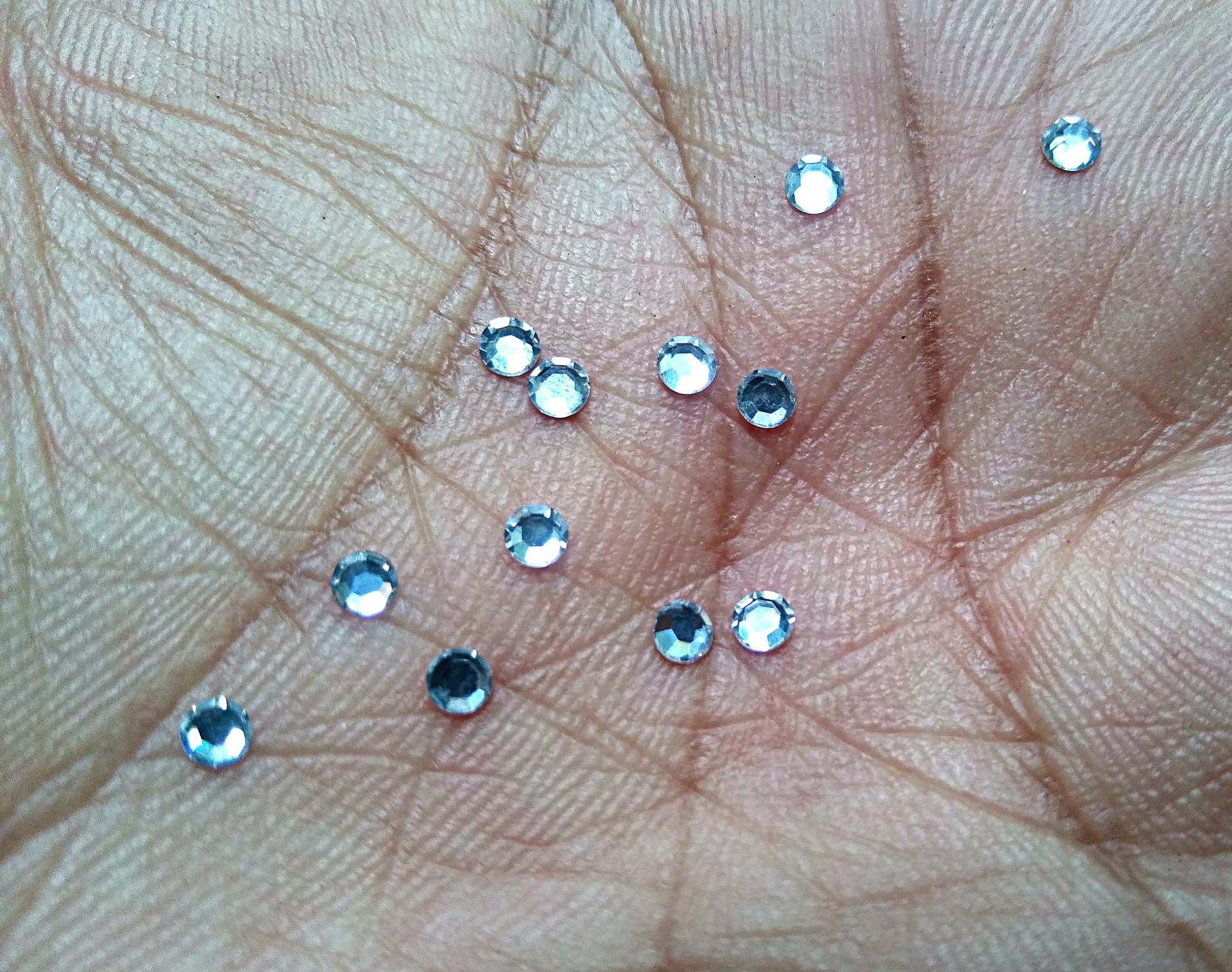 10SS Swarovski Flatbacks in Crystal Chaton Roses 2088 (2.9mm) Made in Austria 72/144/432/1440 Pieces Nail art decoration, craft supplies