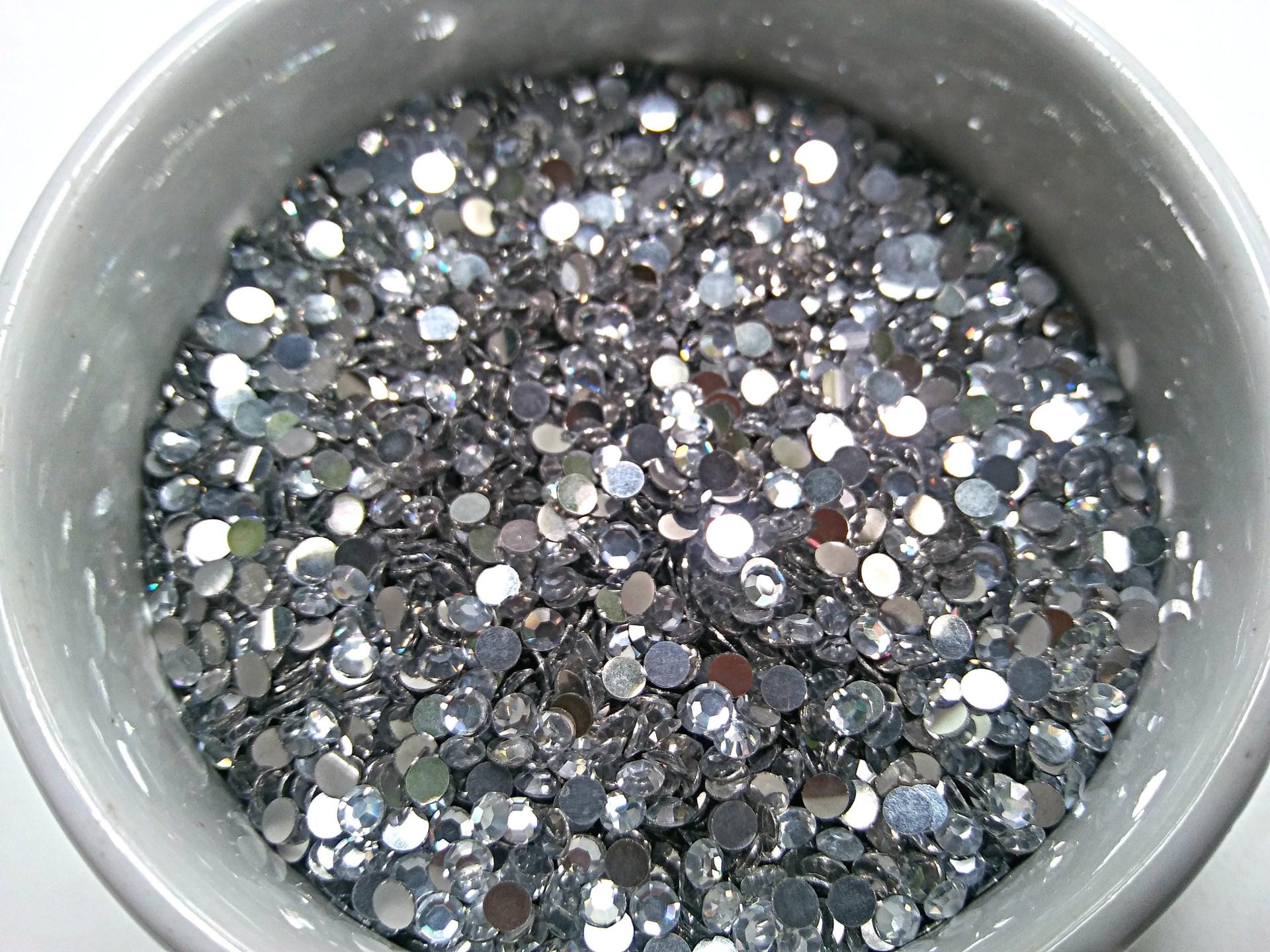10SS Swarovski Flatbacks in Crystal Chaton Roses 2088 (2.9mm) Made in Austria 72/144/432/1440 Pieces Nail art decoration, craft supplies