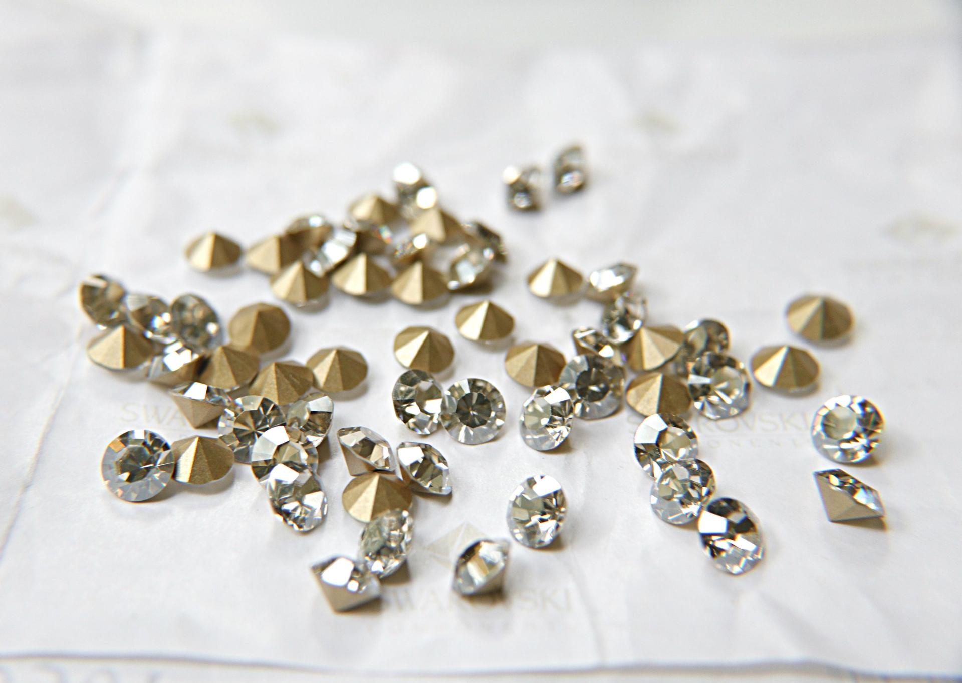 Swarovski 28ss/39ss Chaton Round Crystal Silver Shade 6/12/24/100/300/500 Pieces 001 SSHA